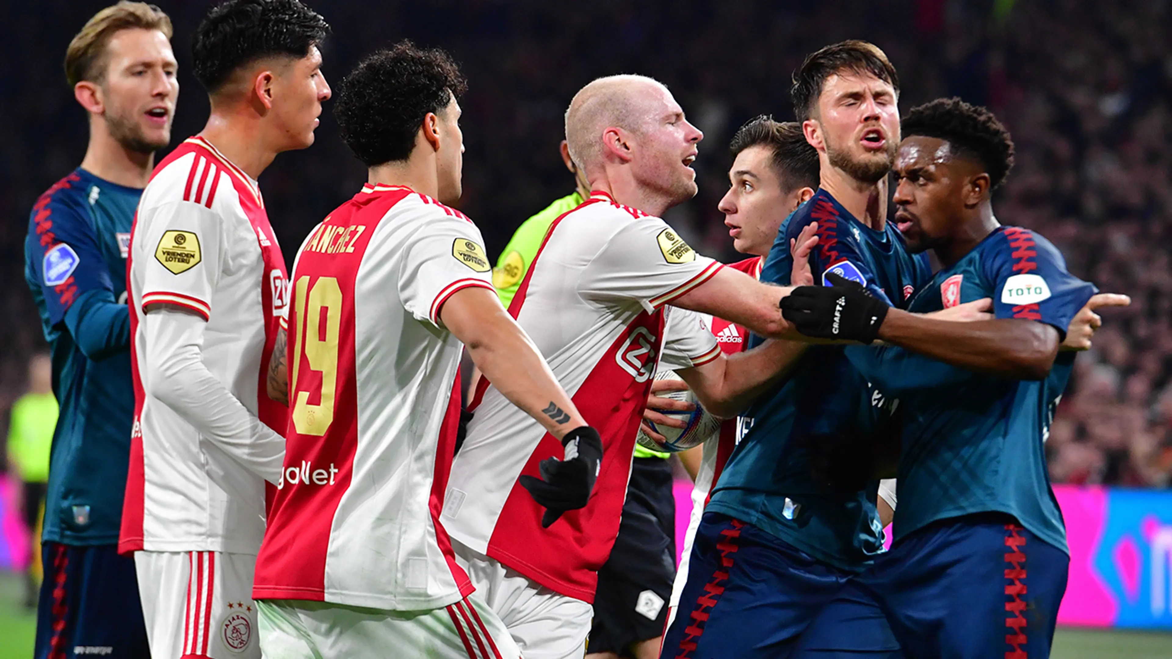 Ajax wint voor vijfde keer op rij niet in Eredivisie na gelijkspel tegen FC Twente