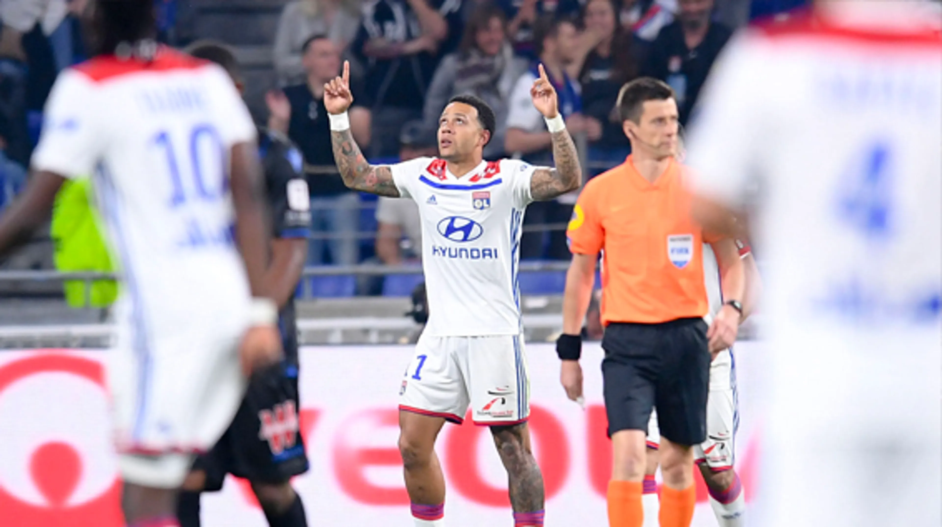 BAM! Memphis schiet prachtig raak