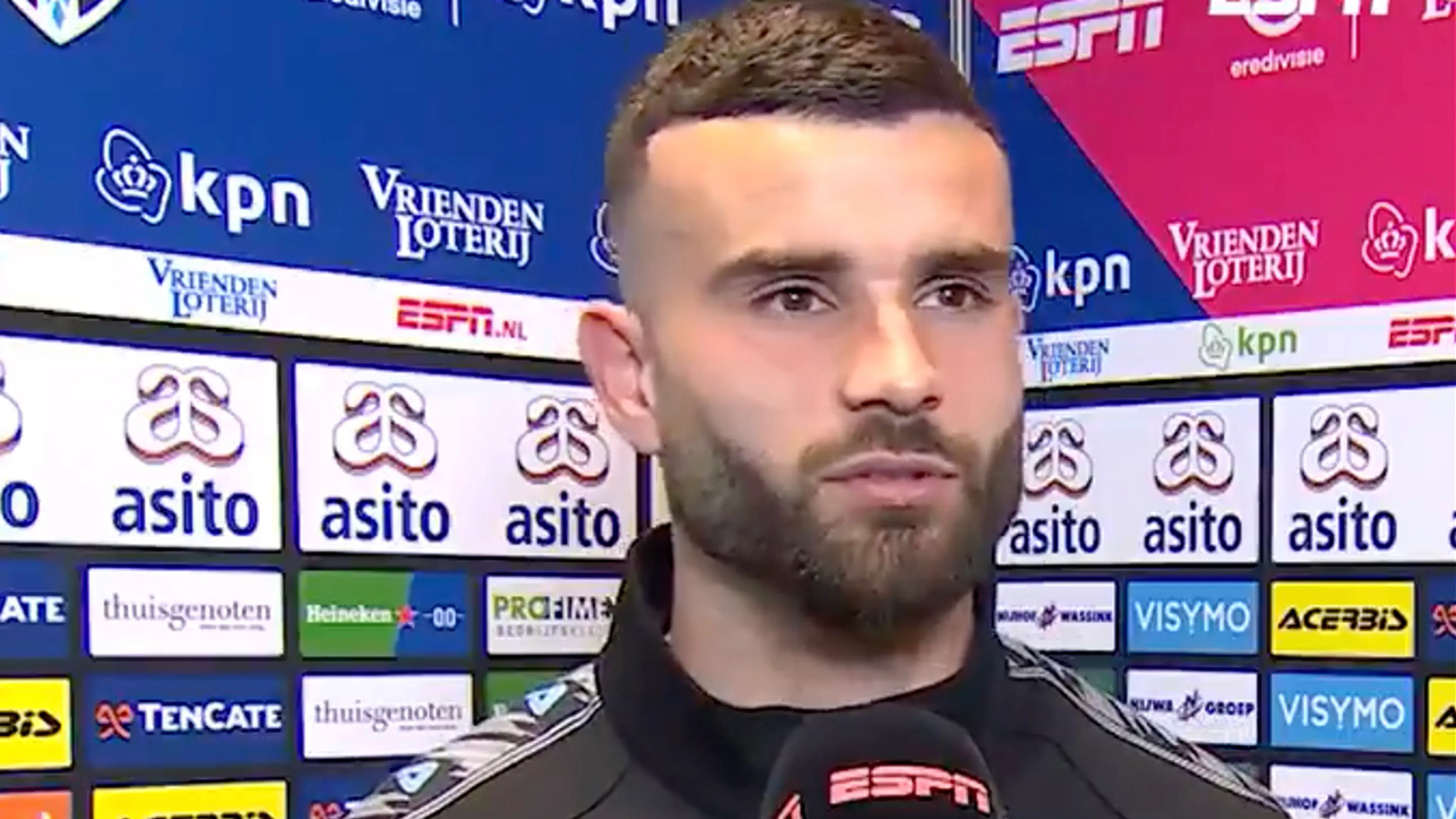 VIDEO: Vloet pissig op trainer Wormuth: 'Wel even een nachtje van bijkomen'