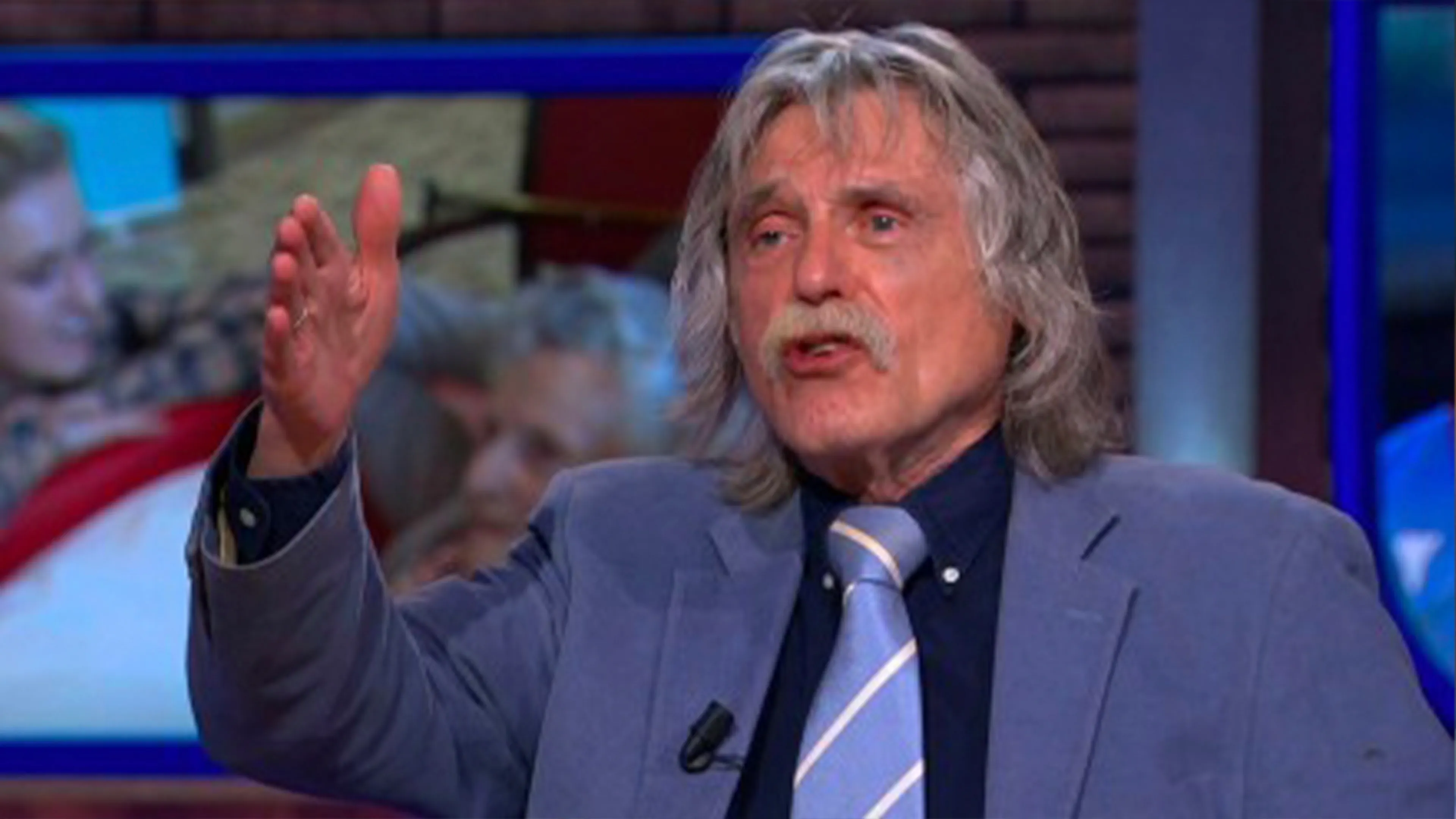 Johan: 'Eenzame ouderen worden geëxploiteerd door aandachtszieke BN'ers!'
