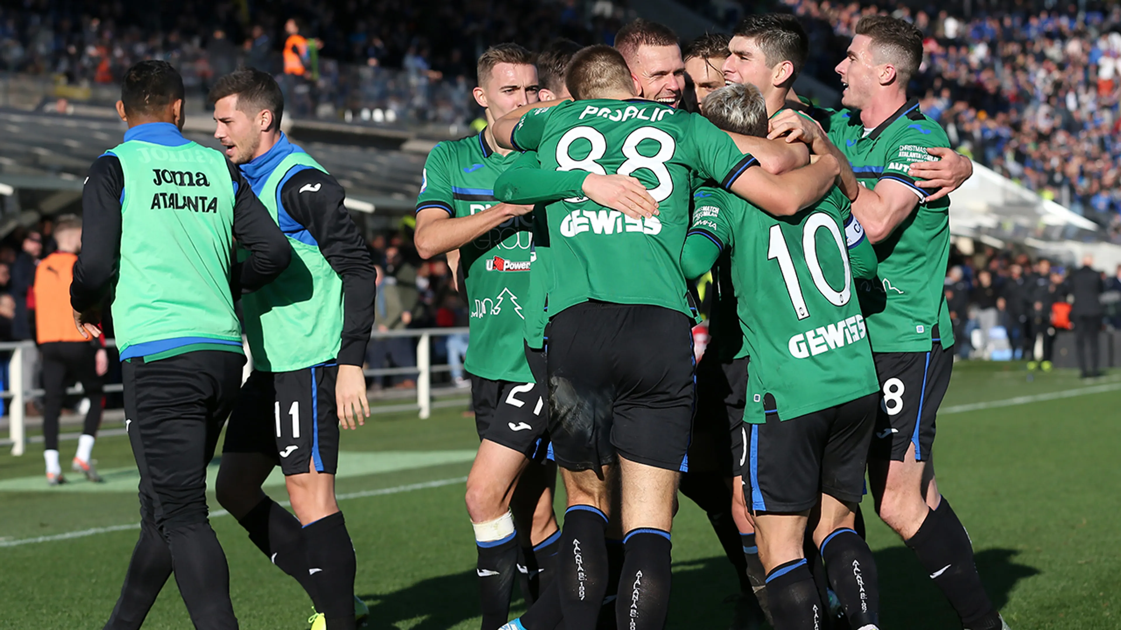 Atalanta vernedert AC Milan met 5-0