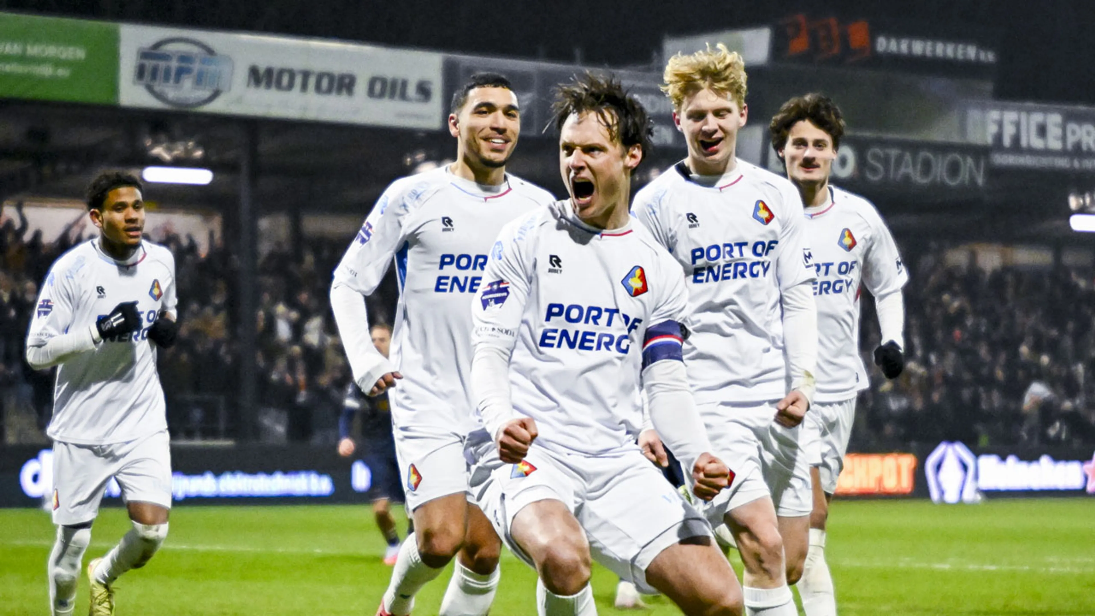 Telstar na 34 jaar weer in halve finale KNVB-beker na zege op Go Ahead Eagles