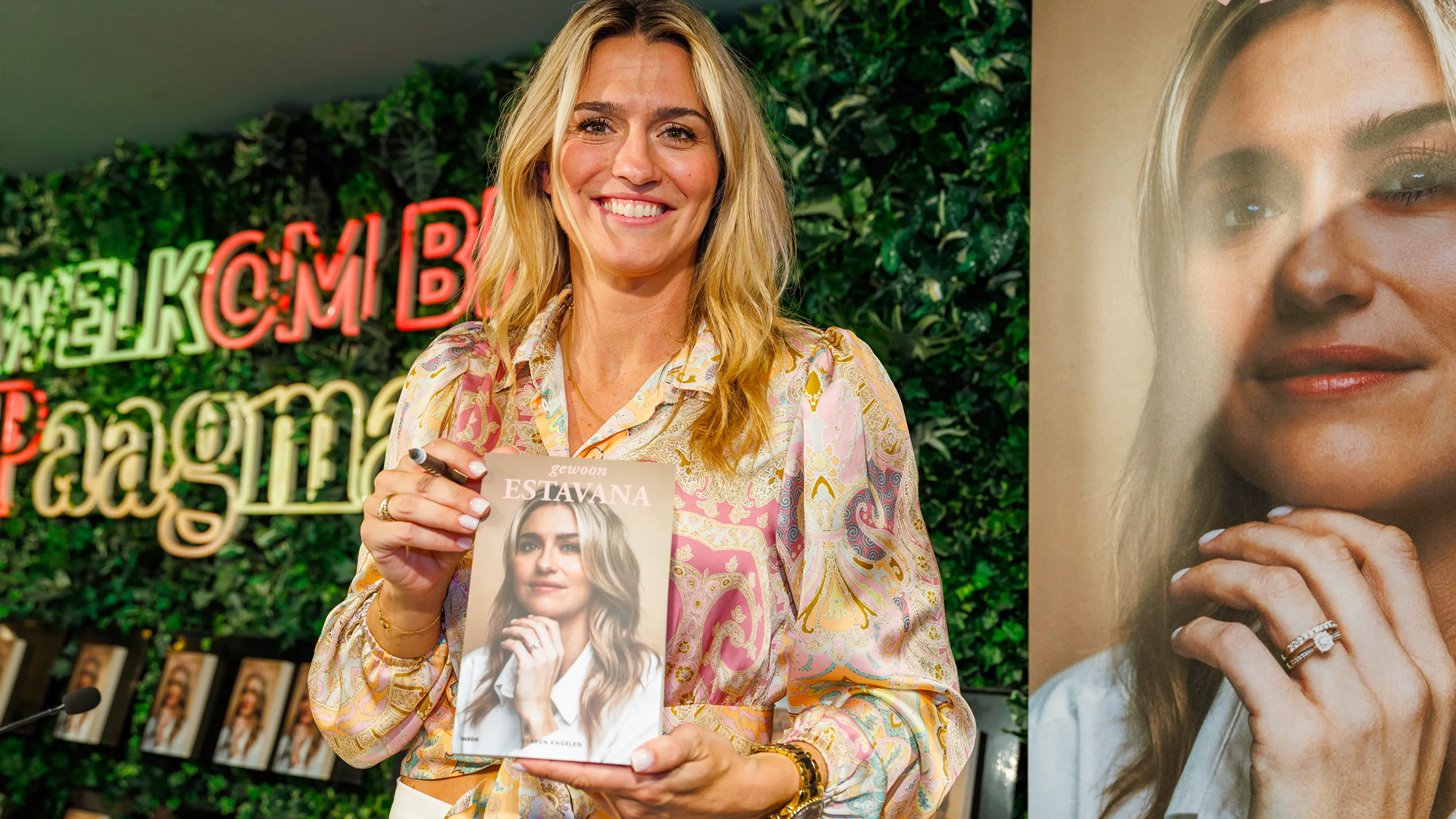 Biografie Estavana Polman 'Gewoon Estavana' komt binnen in top 10 bestsellerlijst