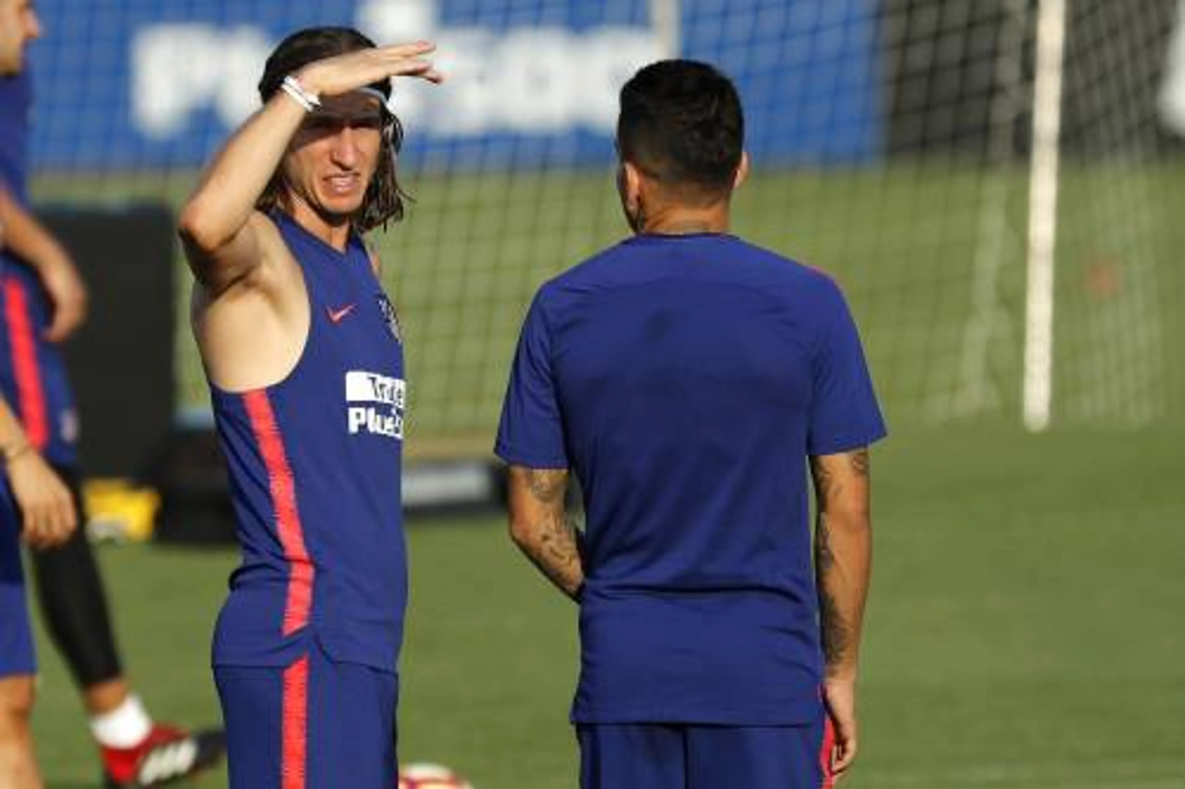 Simeone wil Filipe Luis niet kwijt