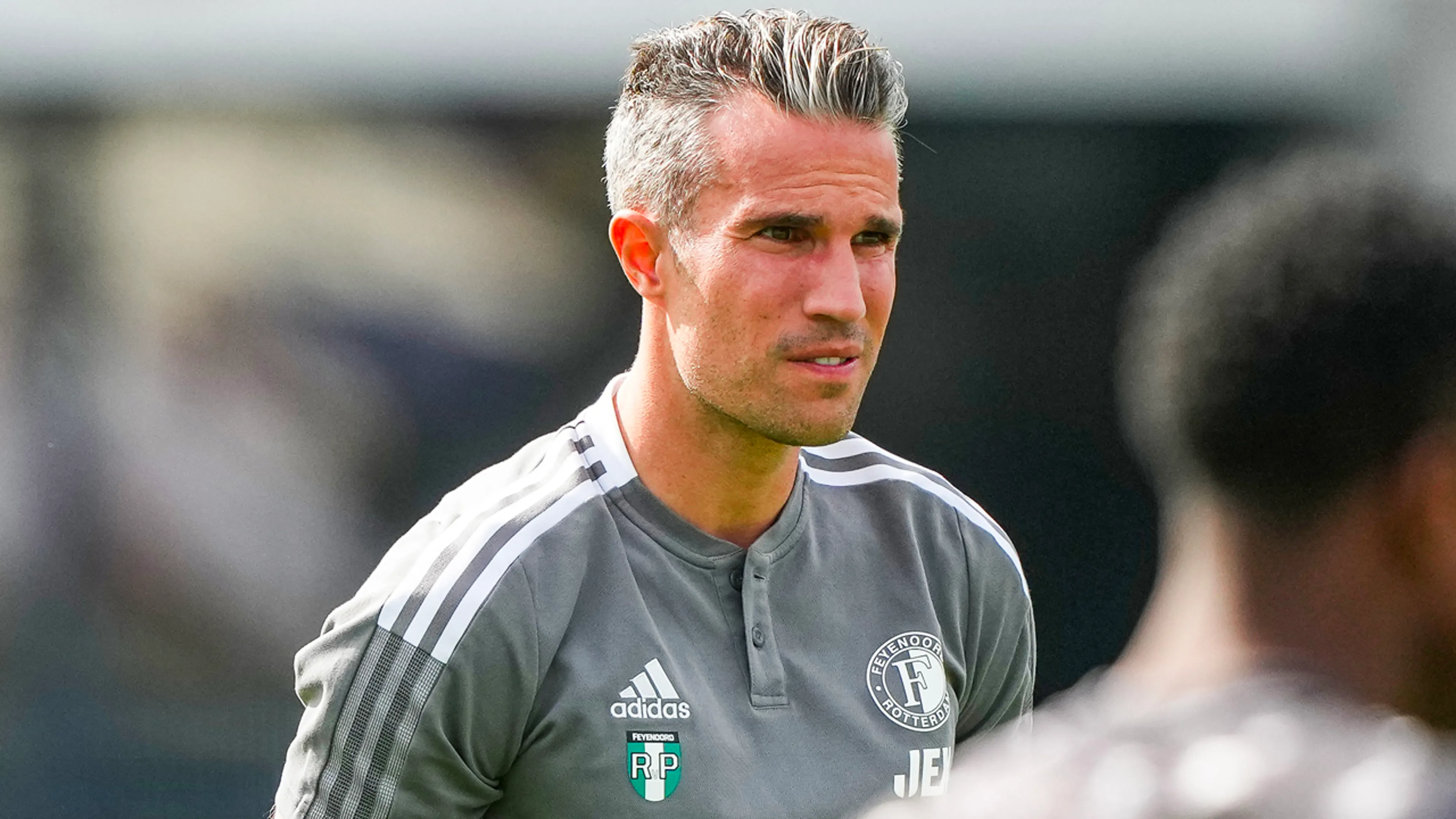 Van Persie toegelaten tot UEFA Pro-opleiding