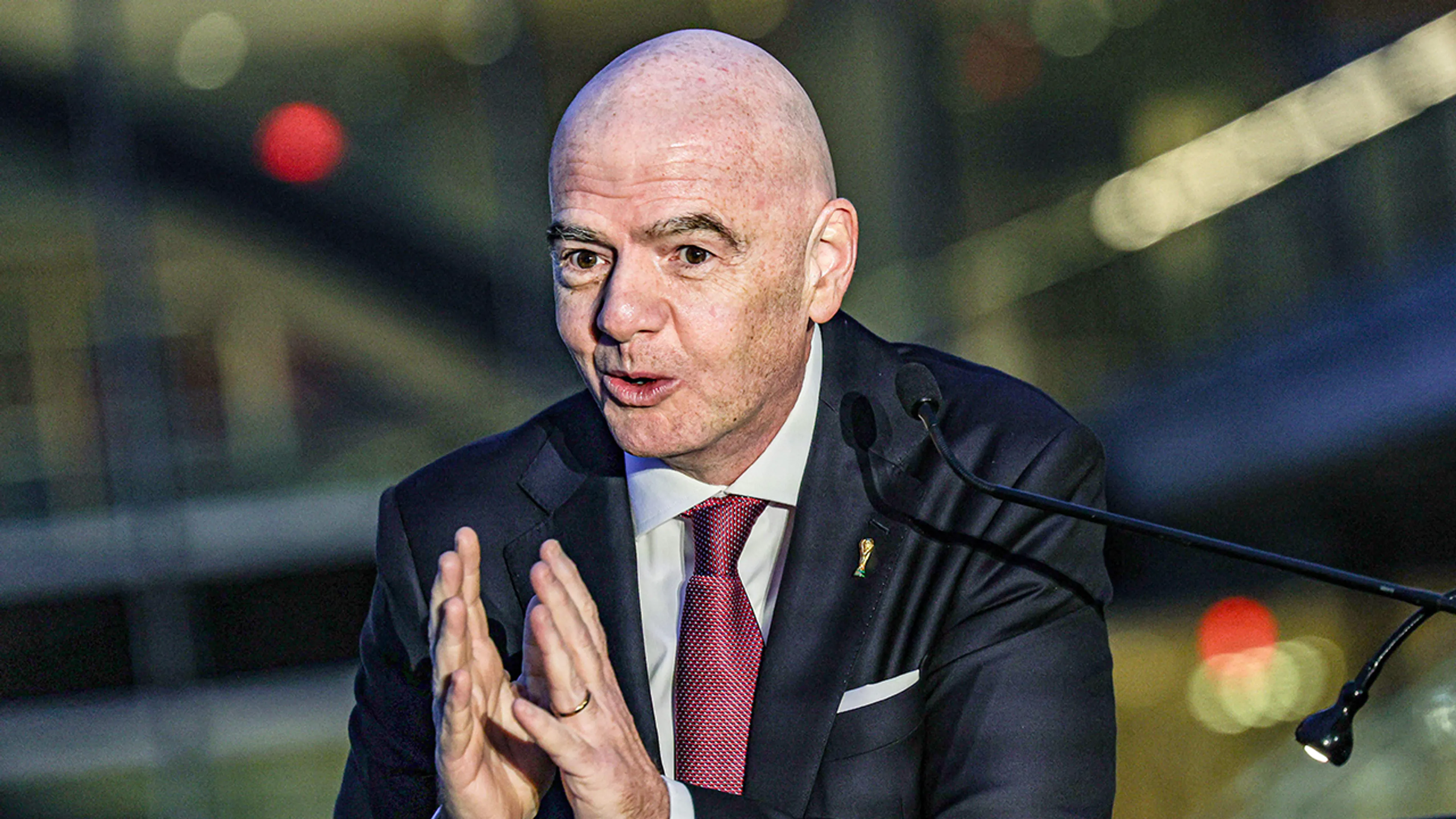FIFA biedt leden 35 miljoen euro voor akkoord met WK-verkoop: 'Pure omkoping'