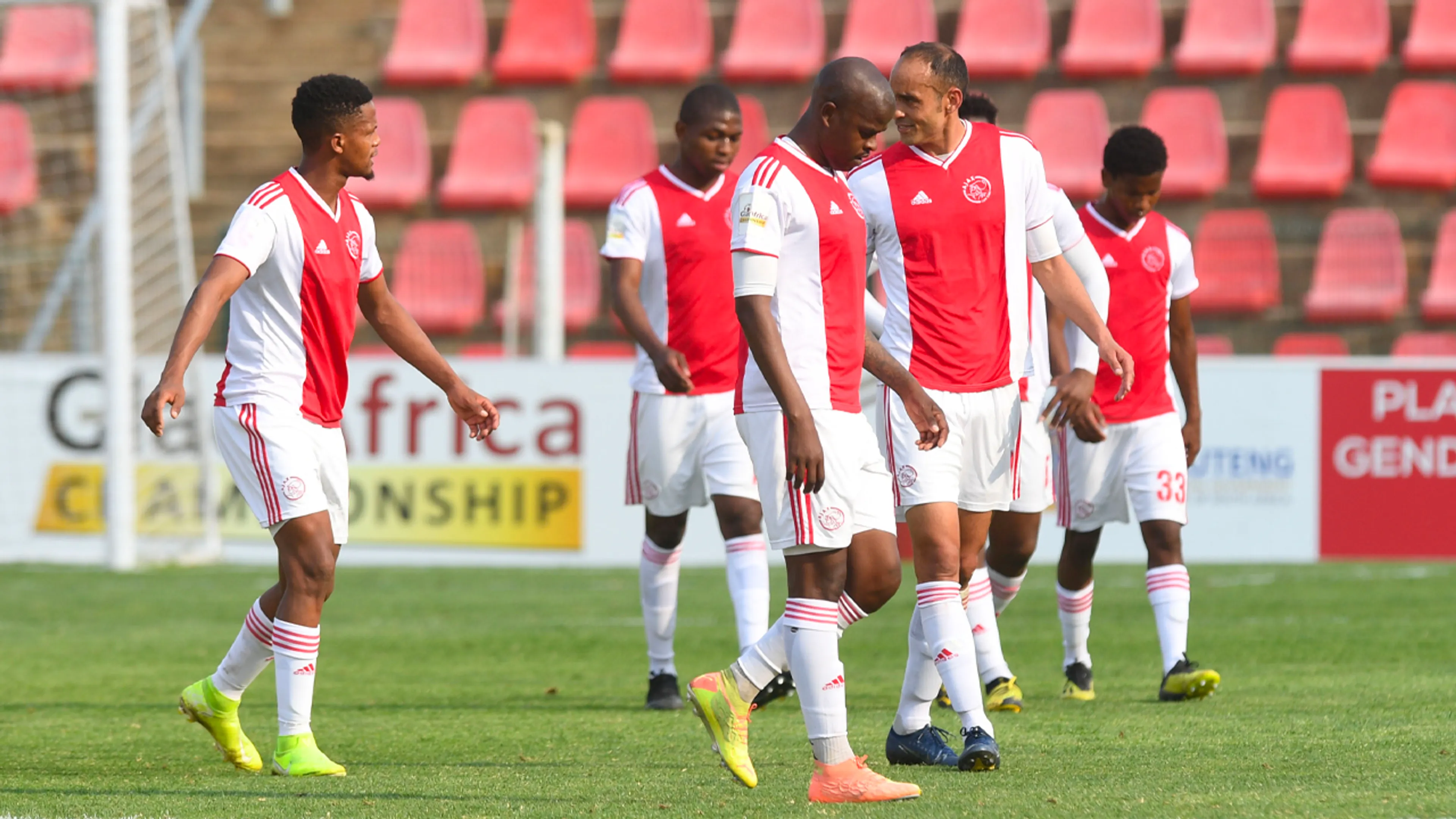 Ajax trekt zich terug uit Ajax Cape Town