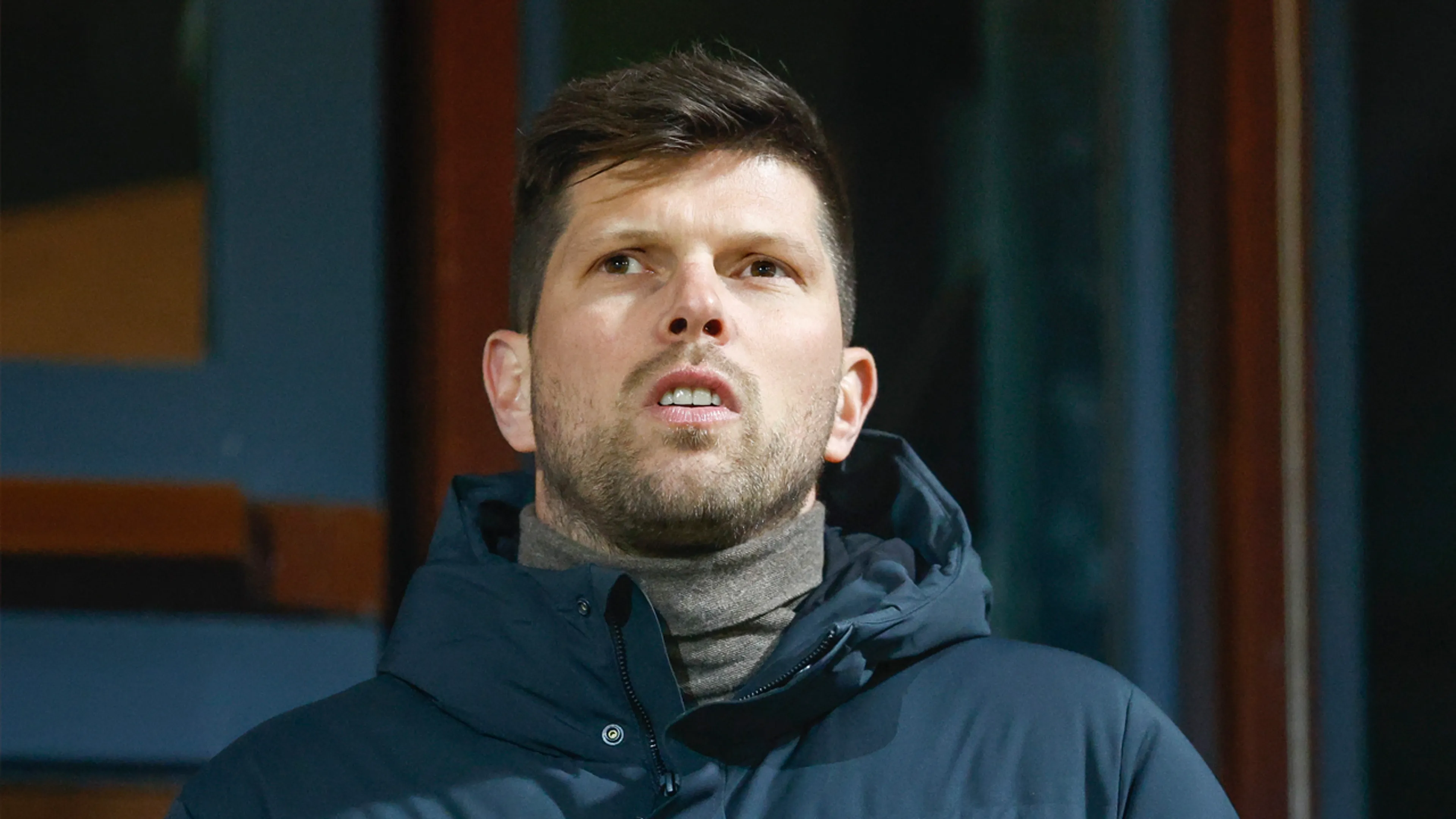 Huntelaar heeft een burn-out en legt werkzaamheden Ajax neer