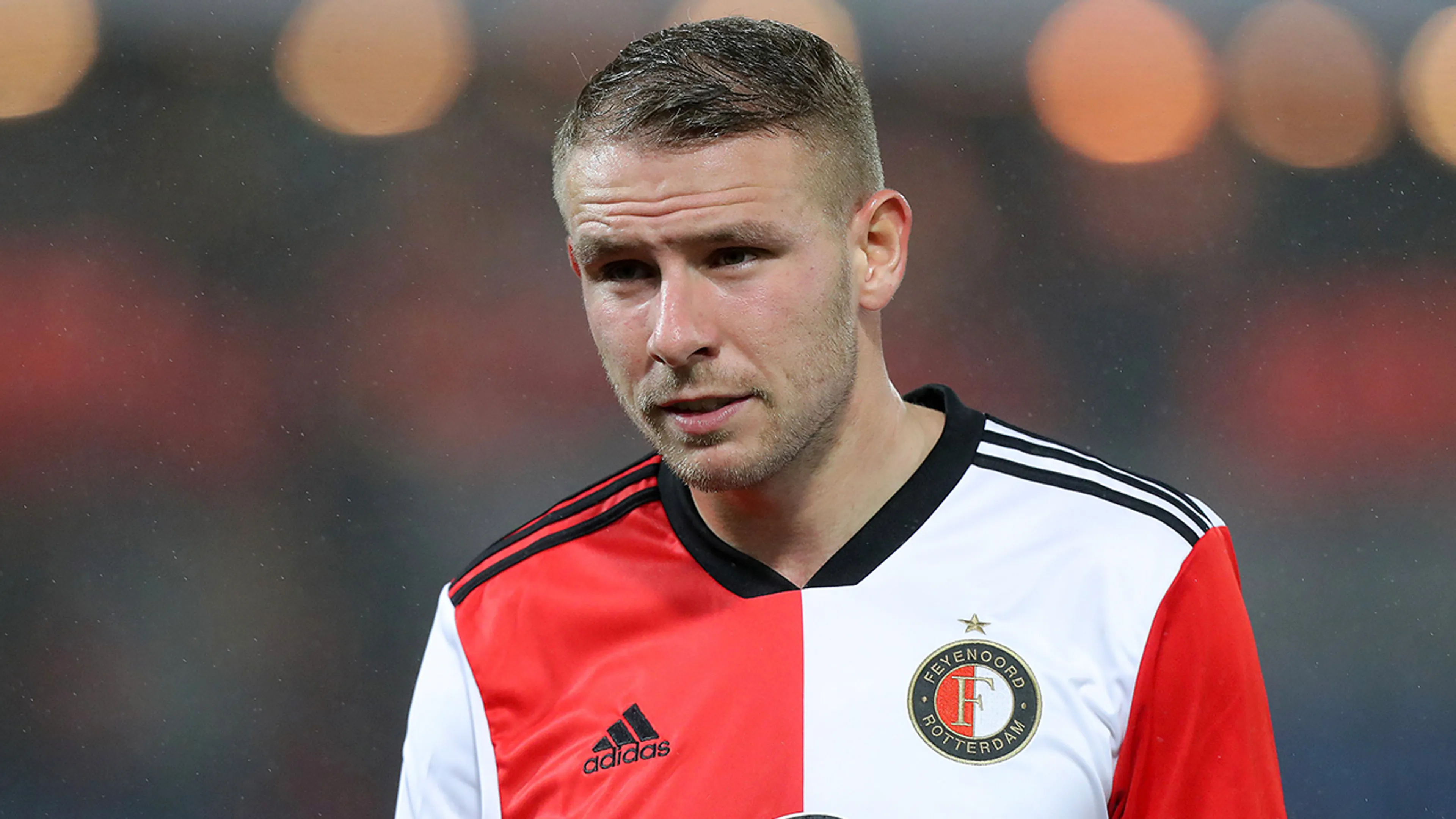Van Beek vertrekt op huurbasis uit Rotterdam