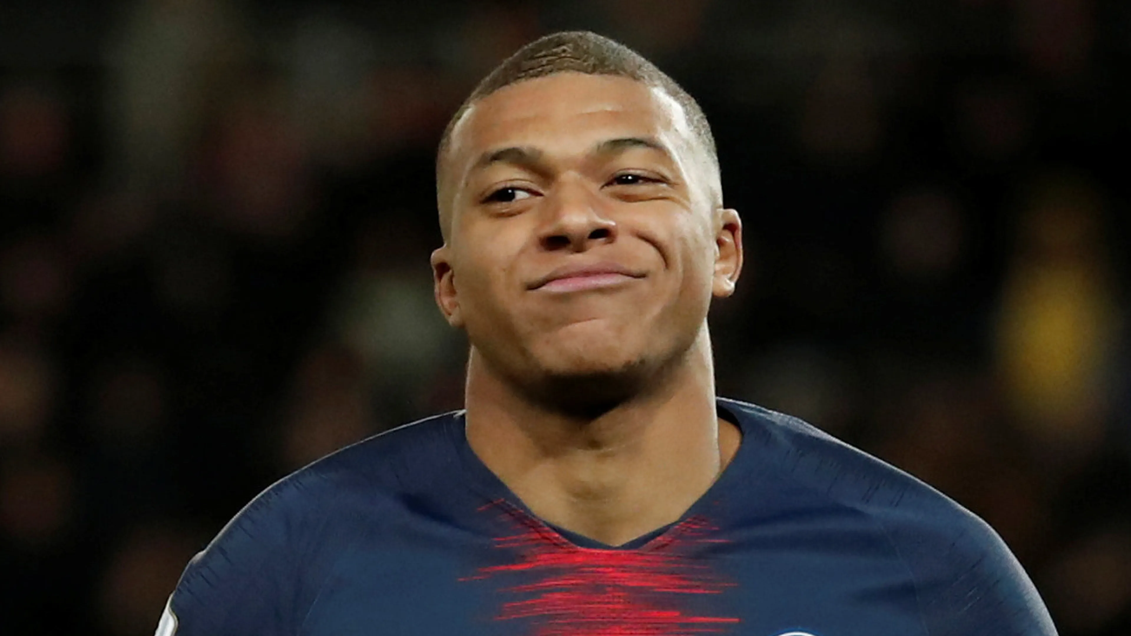 Mbappé hint op vertrek bij PSG: 'Wellicht een nieuw project'