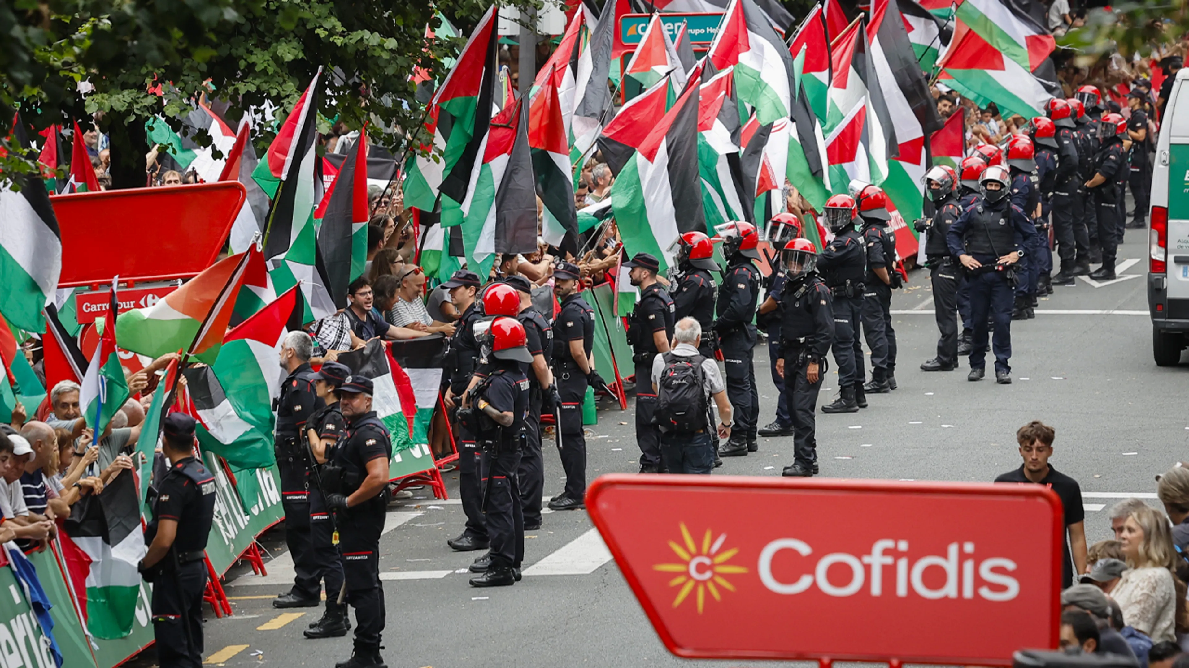 Geen winnaar in elfde etappe Vuelta door pro-Palestijns protest