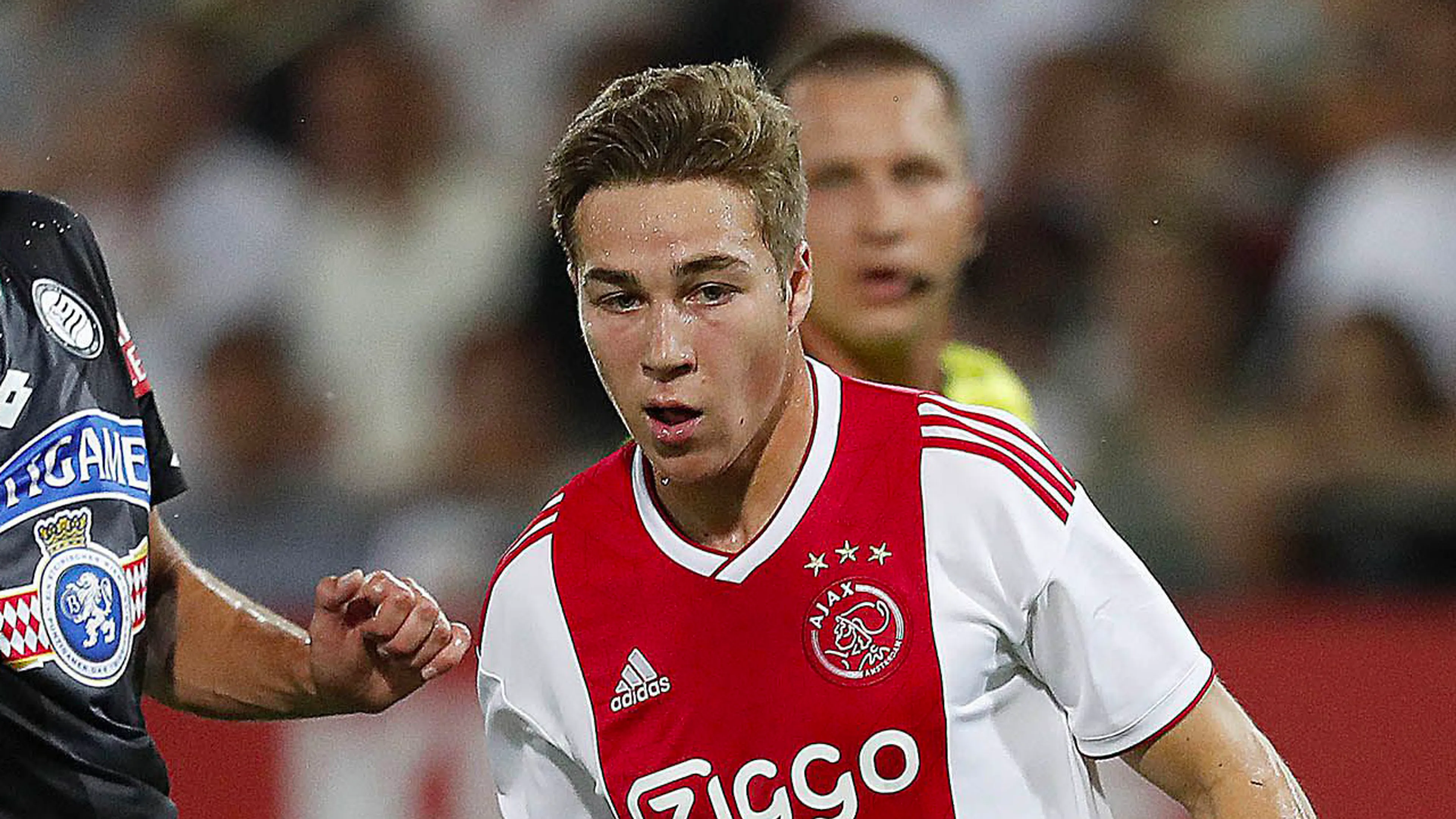 Geblesseerde Eiting revalideert bij Ajax