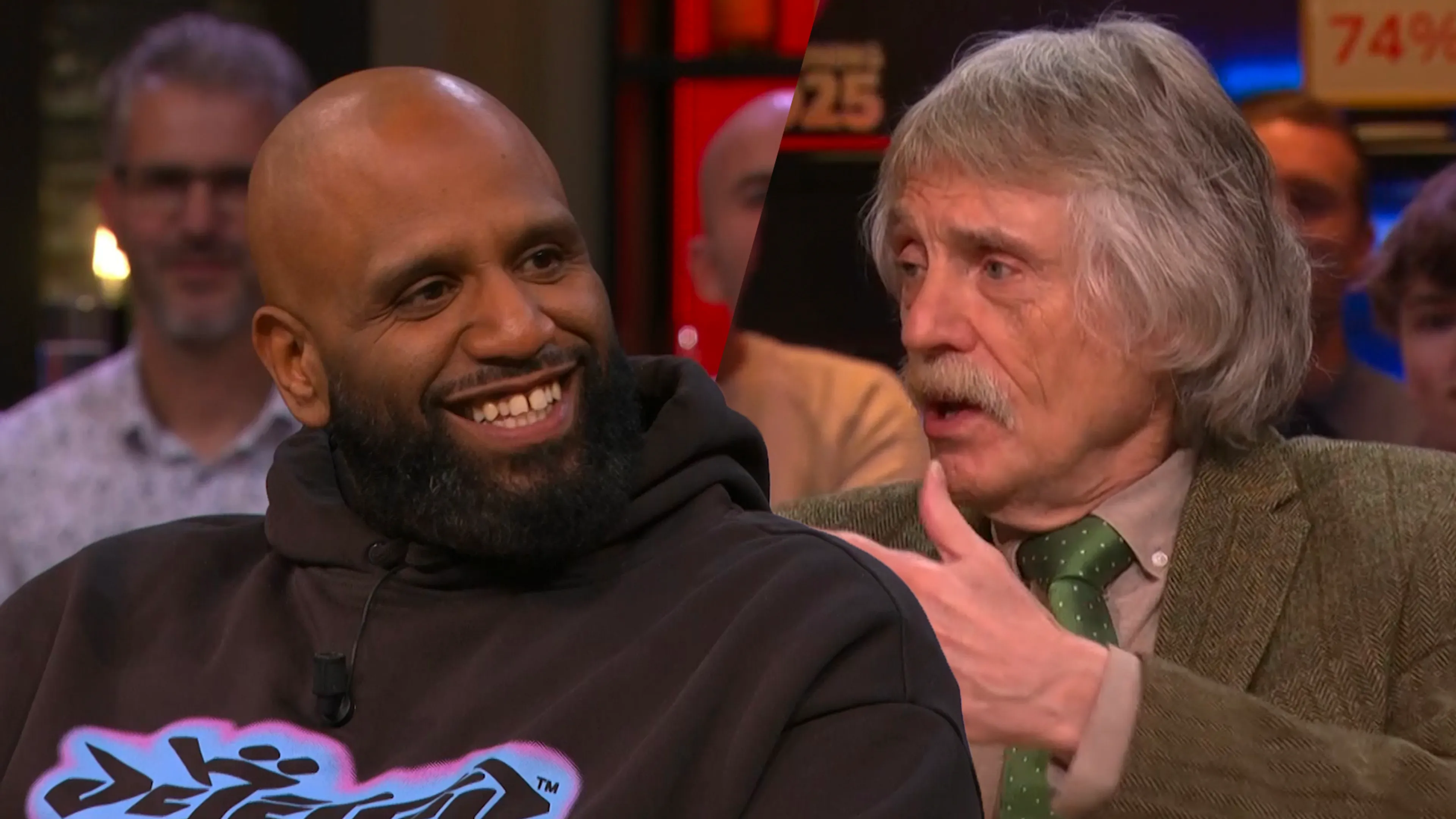 Willie Wartaal hoort Johan Derksen over jury The Voice of Holland: 'Het zijn wel mijn mensen, hè?!'