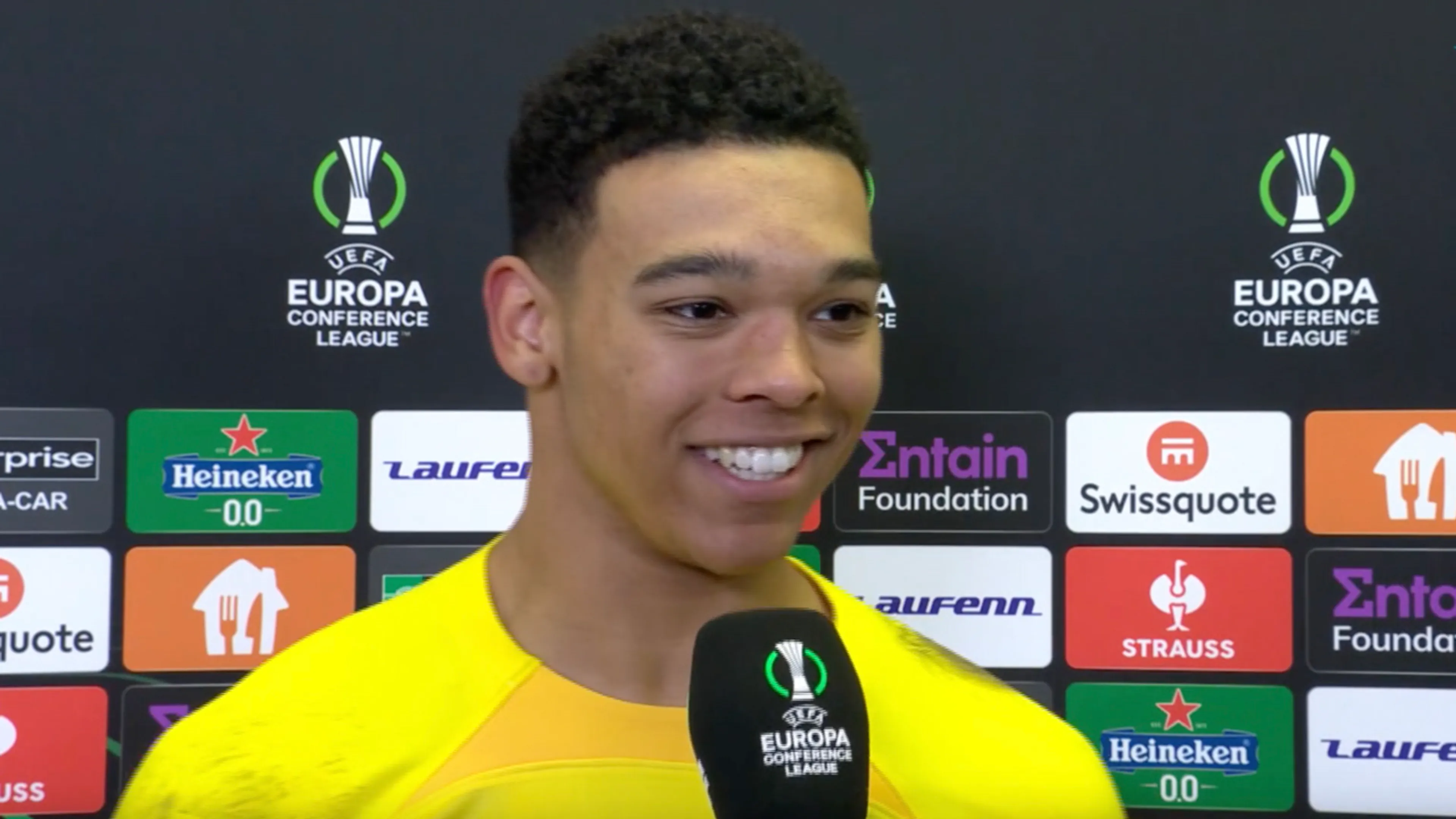 Bekijk hier de interviews na afloop van Legia Warschau - AZ!