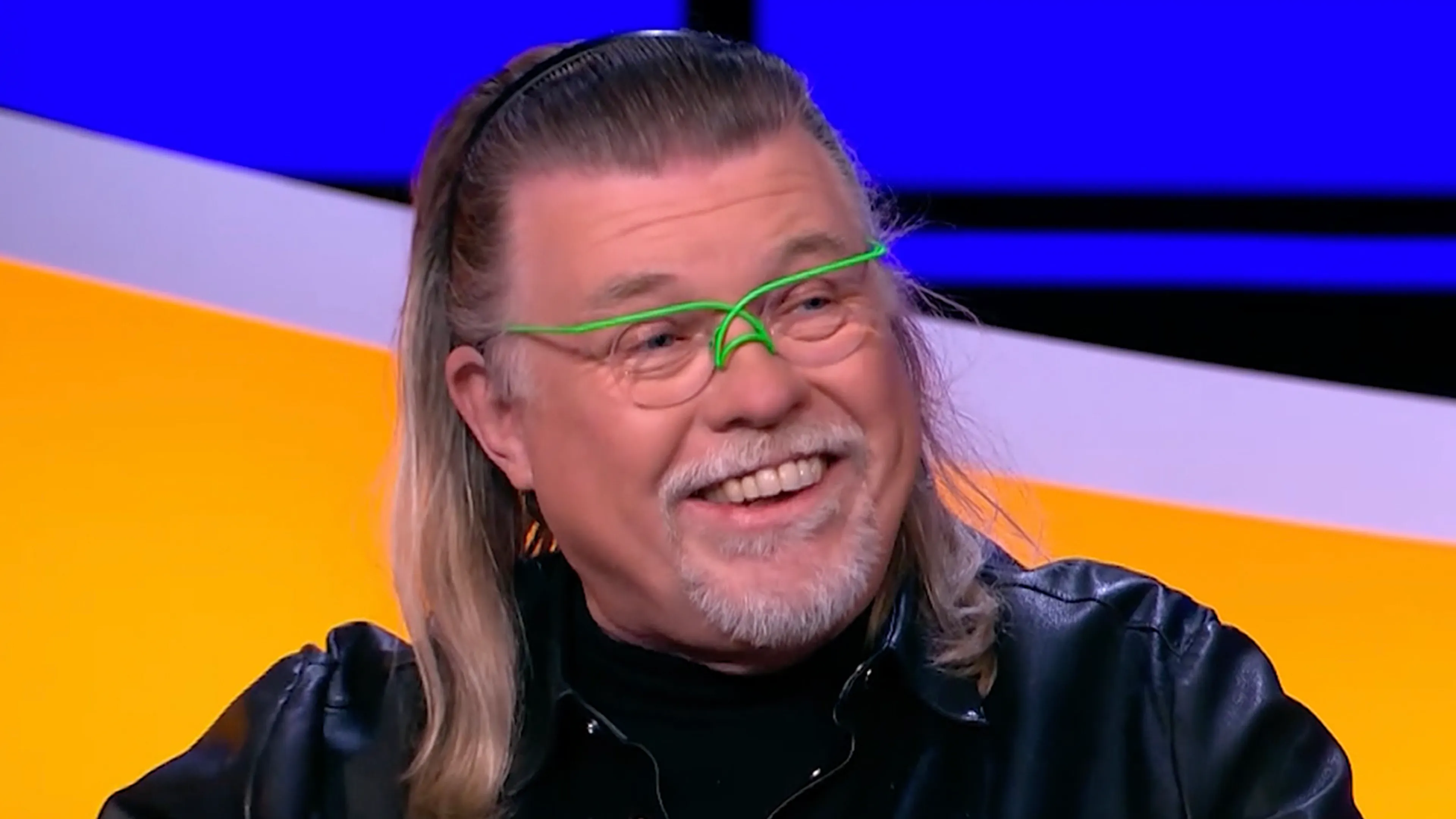 Video: emotioneel eerbetoon aan overleden René Karst in De slimste mens: 'Heel mooi gedaan'