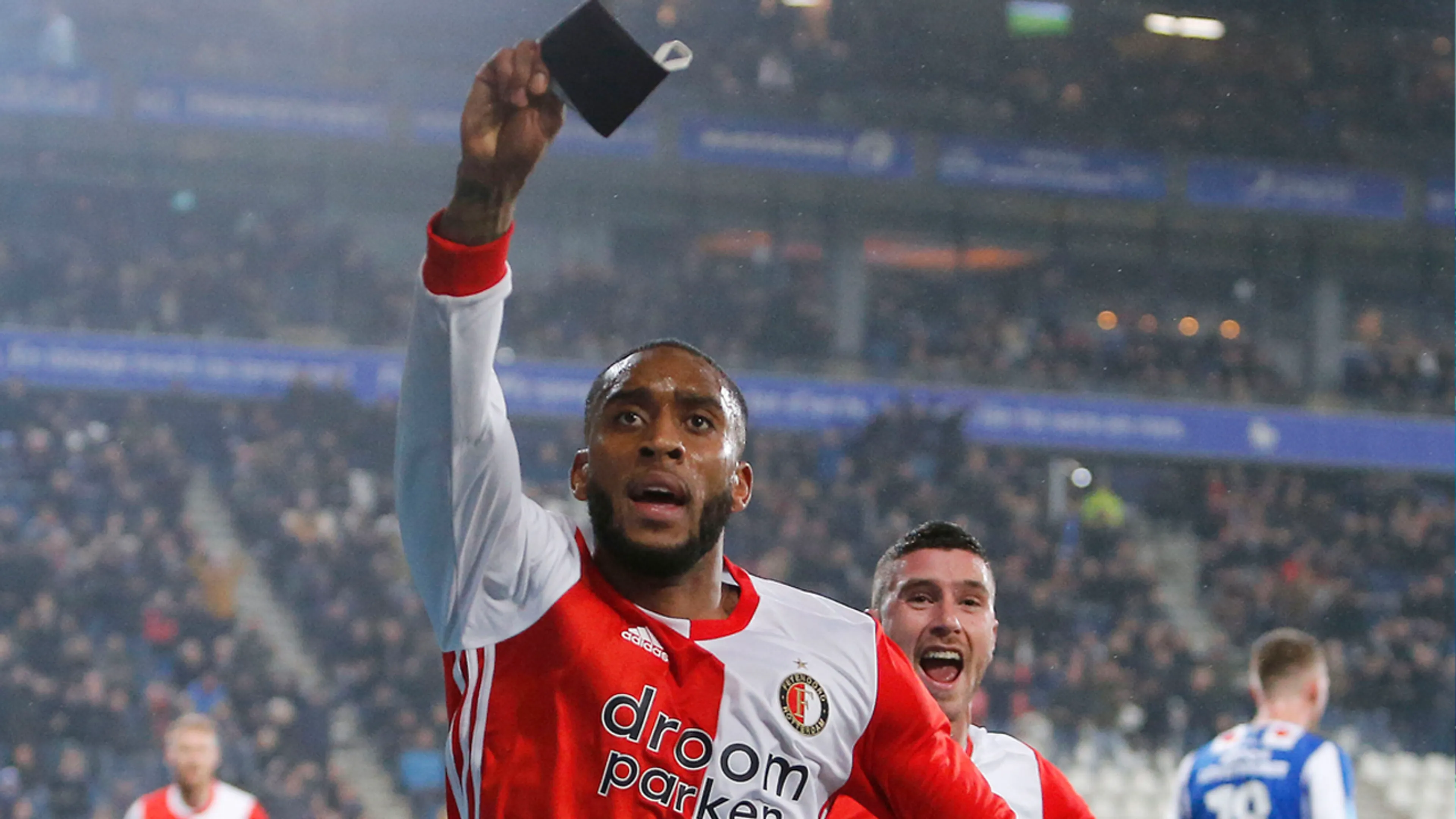 Feyenoord ten koste van sc Heerenveen (0-1) naar halve finale