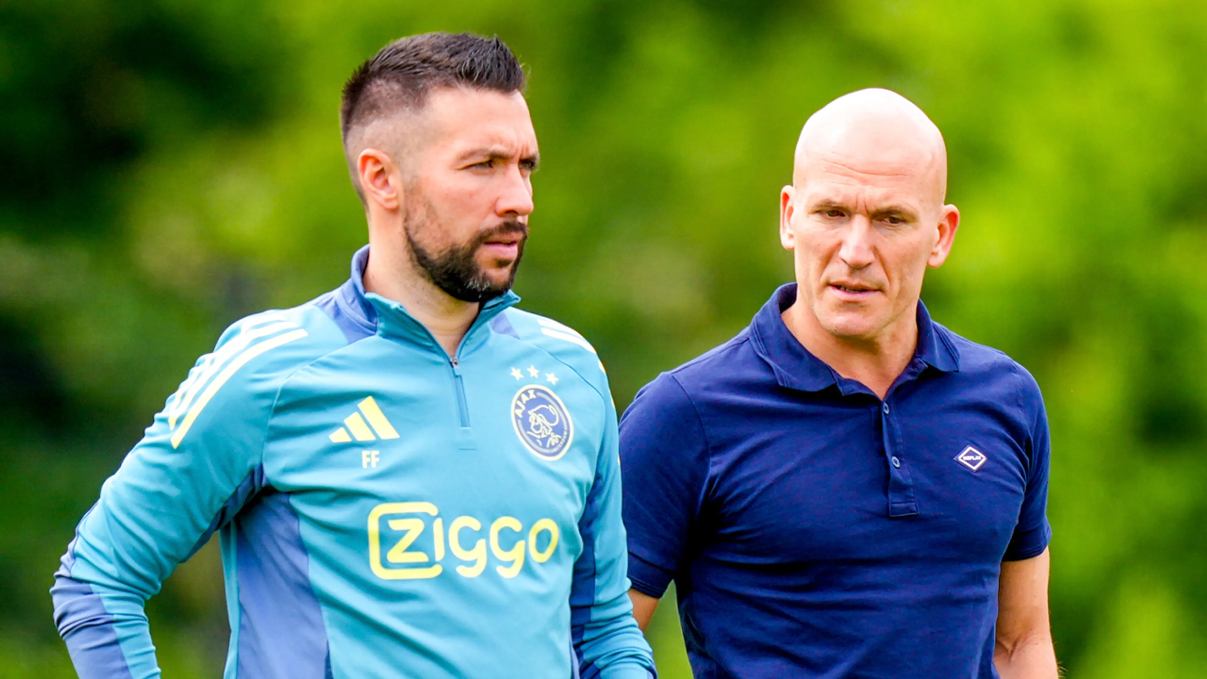 Voetbal International onthult clausule in contract Farioli: 'Ajax niet volledig in control'