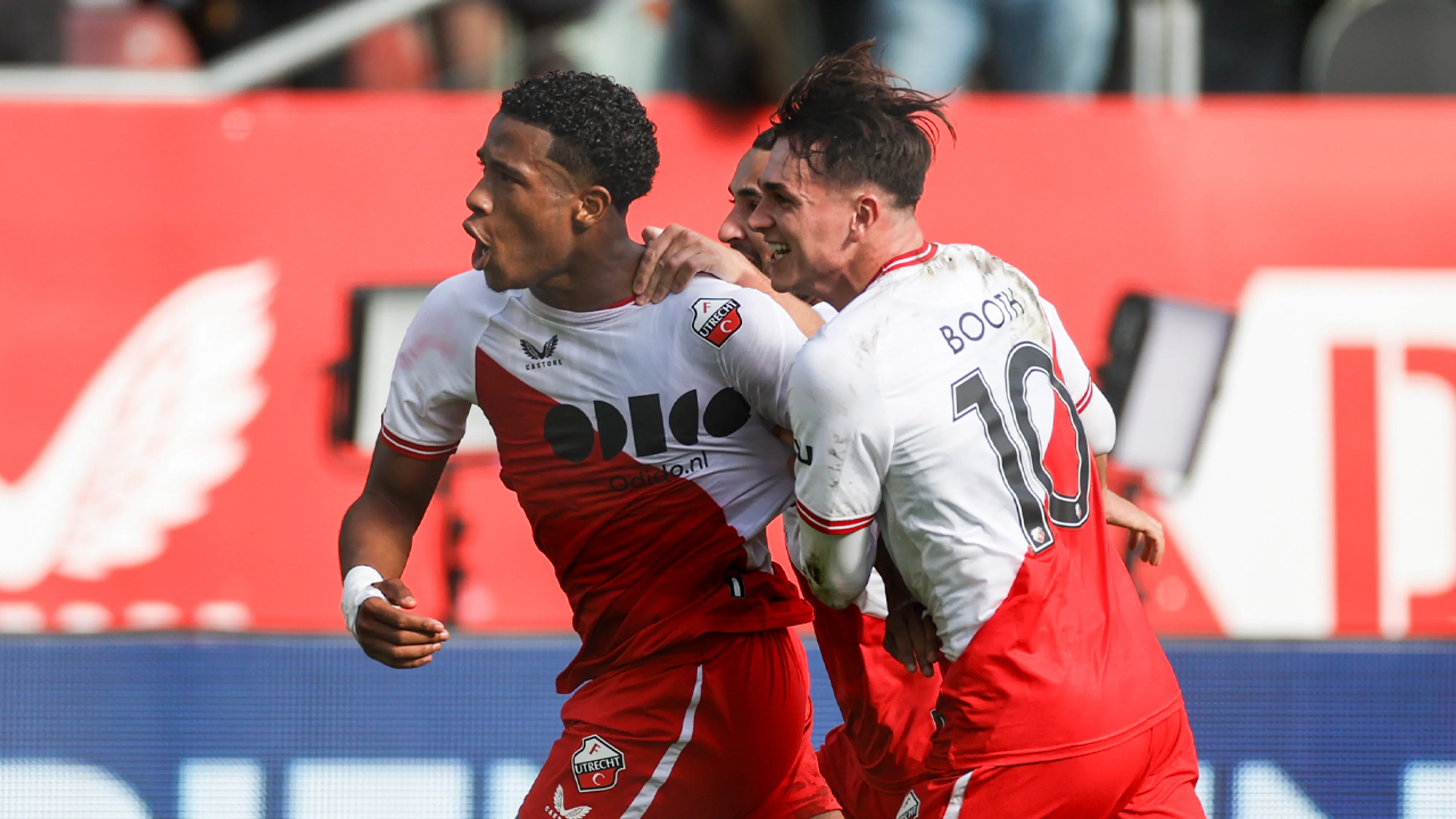 Videogoal: Flamingo schiet FC Utrecht op voorsprong tegen Ajax
