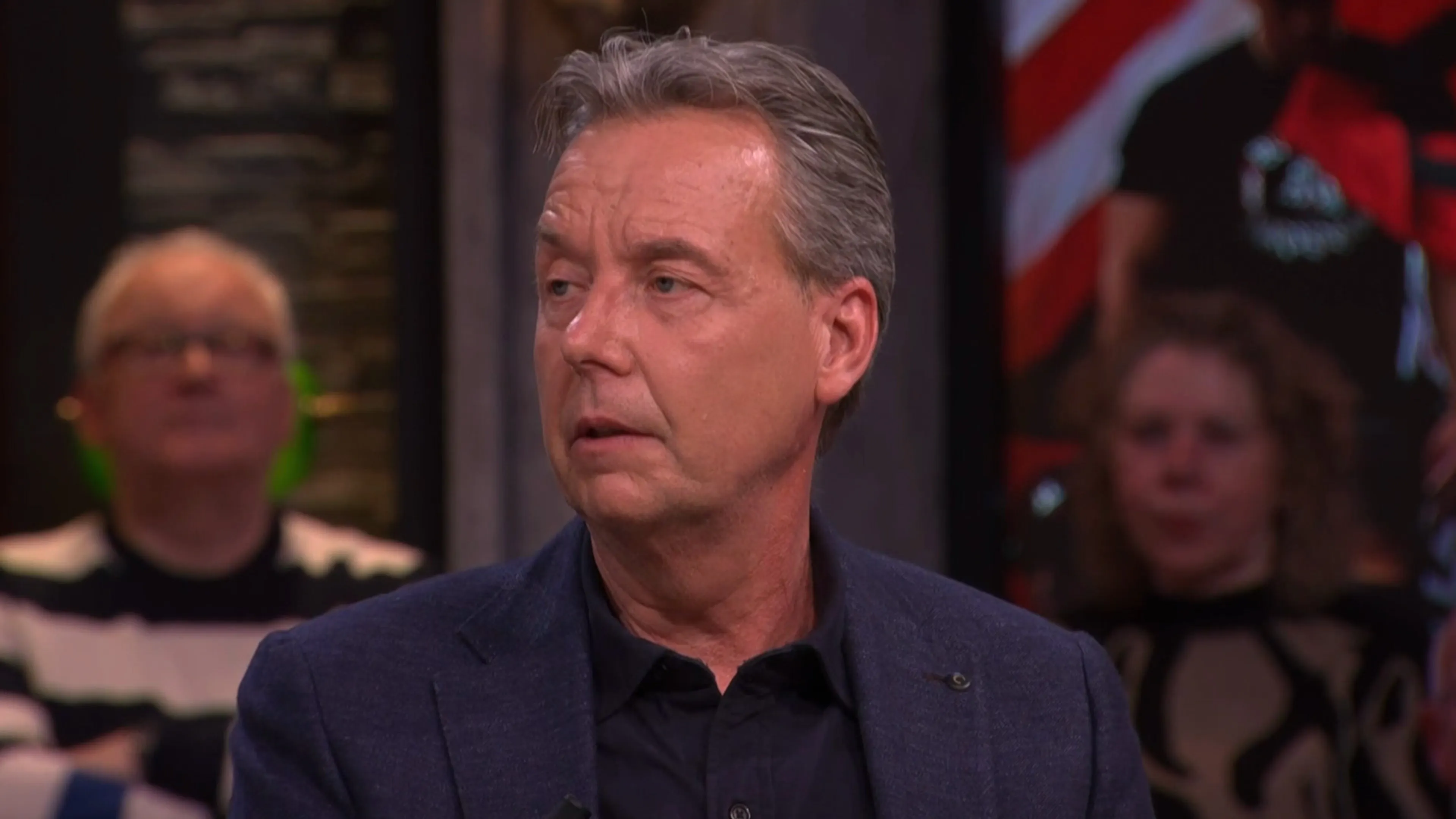 Valentijn Driessen haalt uit naar VAR bij PSV-Feyenoord: 'De man heeft gewoon geen kwaliteiten'