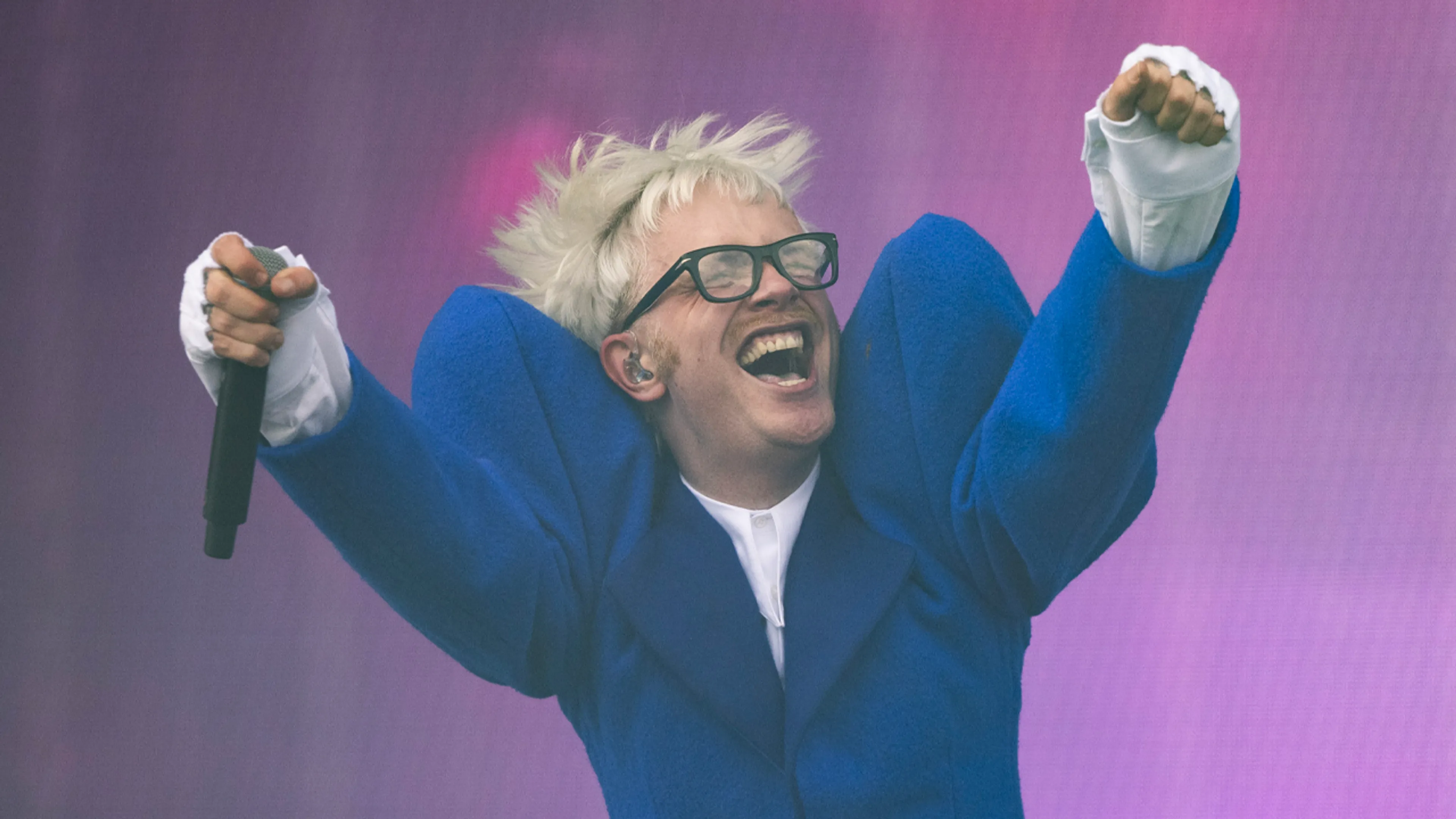Joost Klein lijkt Songfestivaldeelname voor België te overwegen