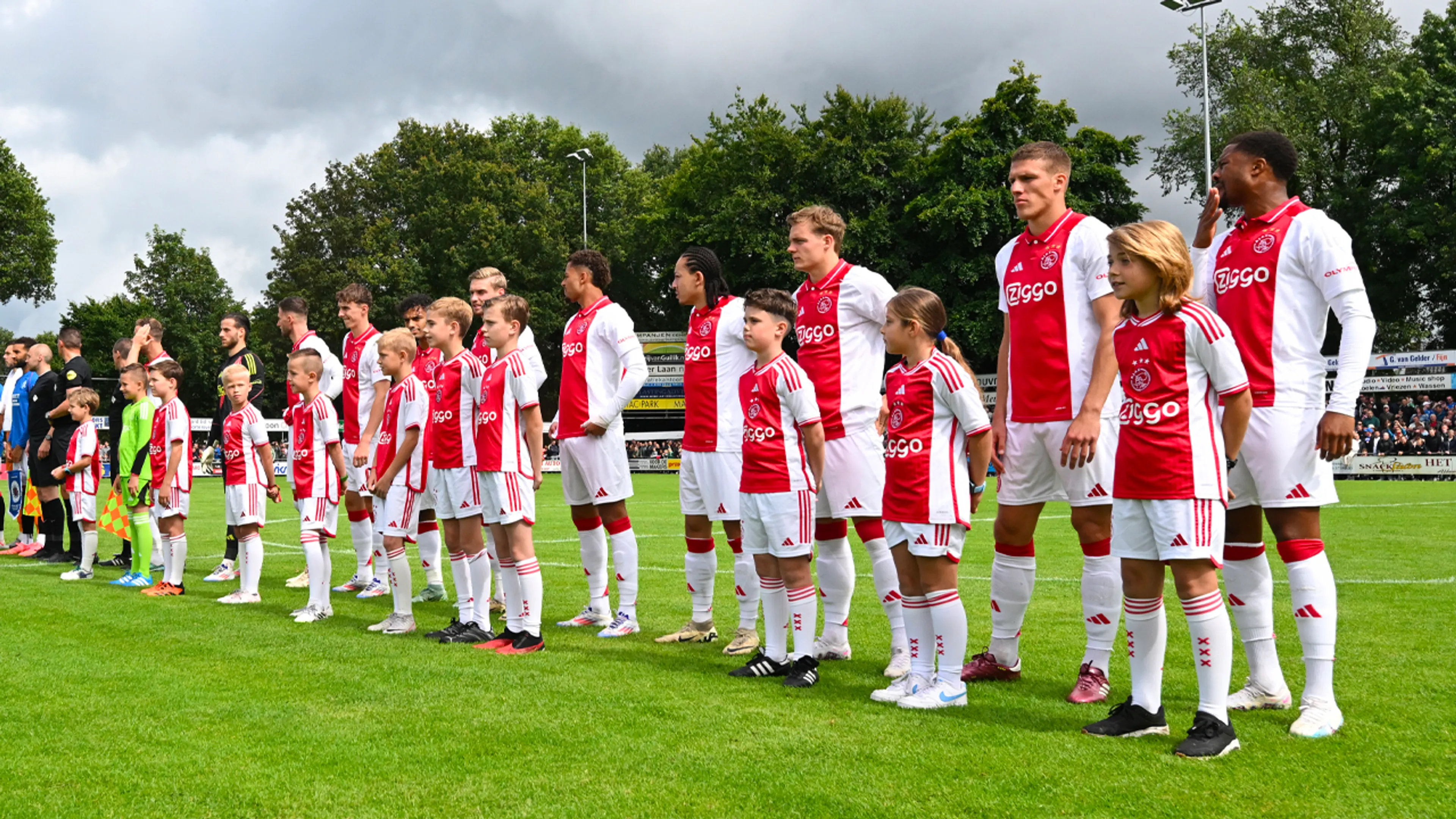 Arno Vermeulen: 'Ajax heeft een prima selectie om vierde of vijfde mee te worden'