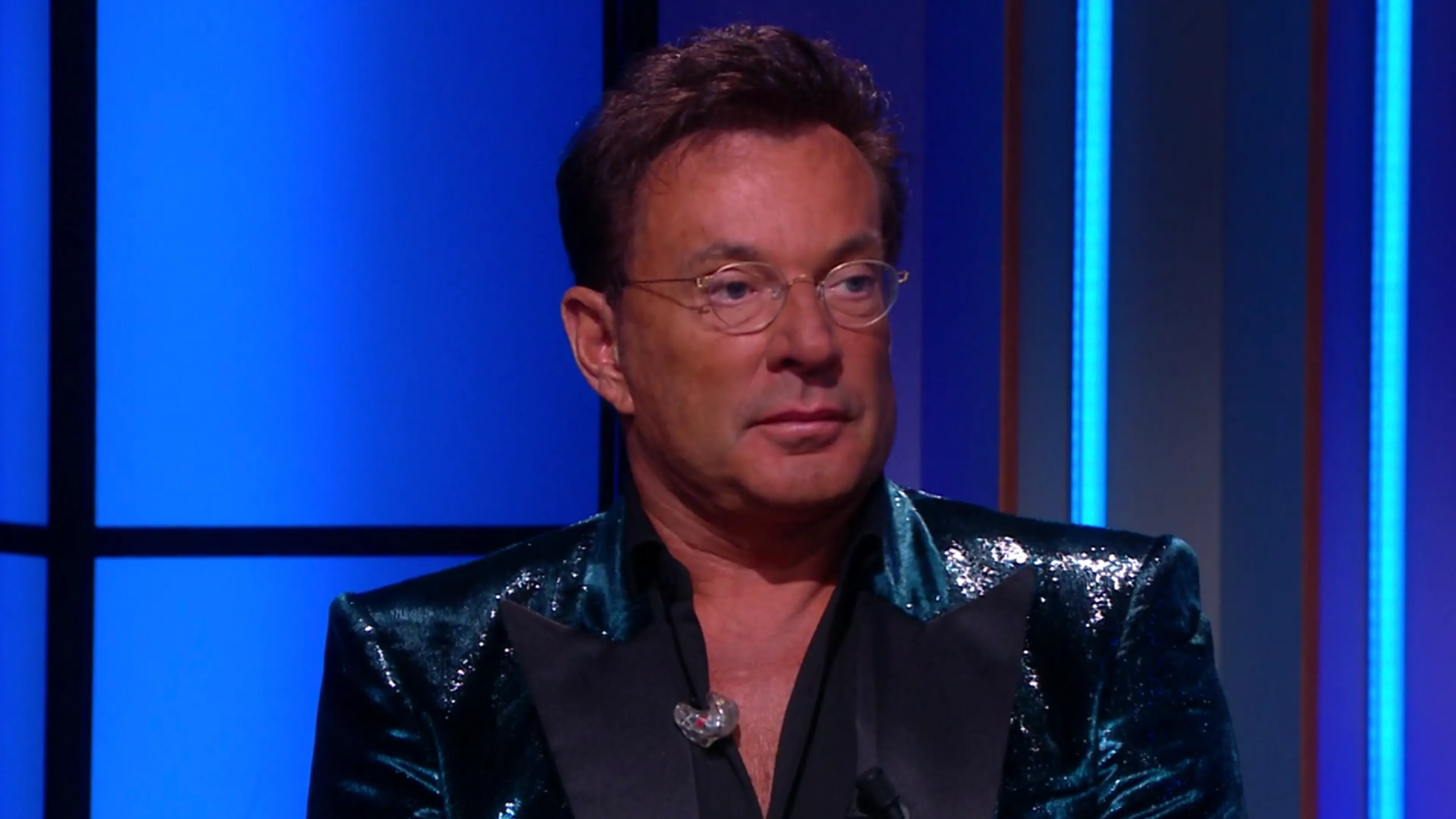Kijkers gaan helemaal los op uiterlijk Gerard Joling bij Beau: 'Het is net een oempa loempa!'