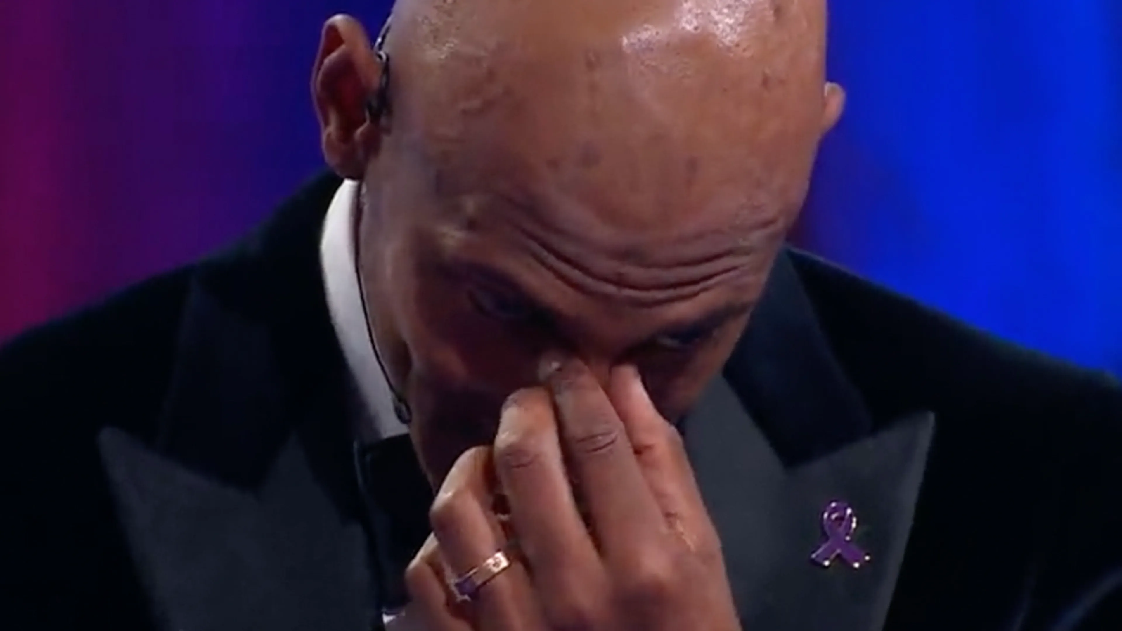 Sébastien Haller in tranen na ontvangen van Willy van der Kuijlen-trofee