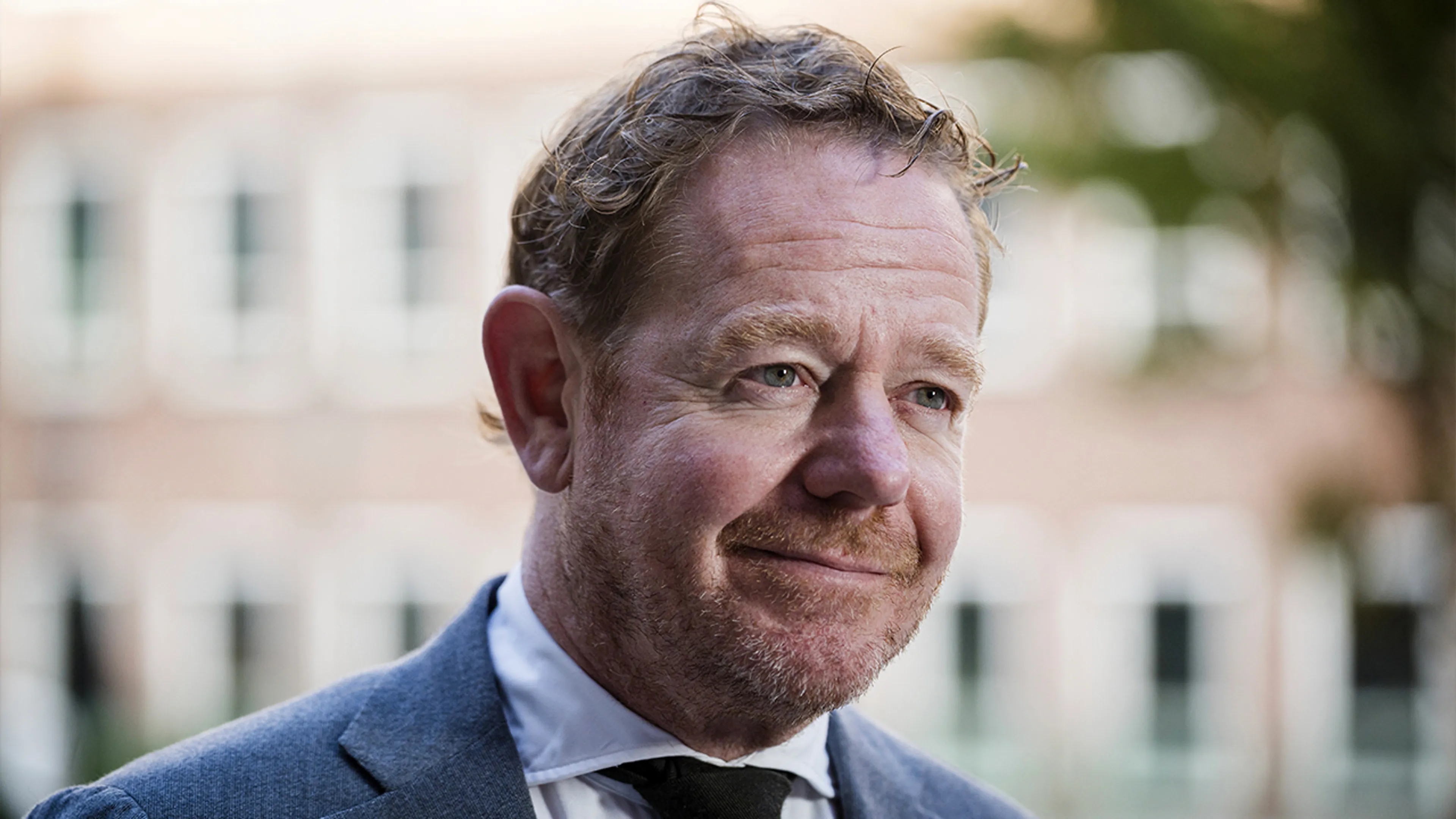 Kamermeerderheid steunt aanpassing van asielminister Van Weel aan strafbaarstelling illegaliteit