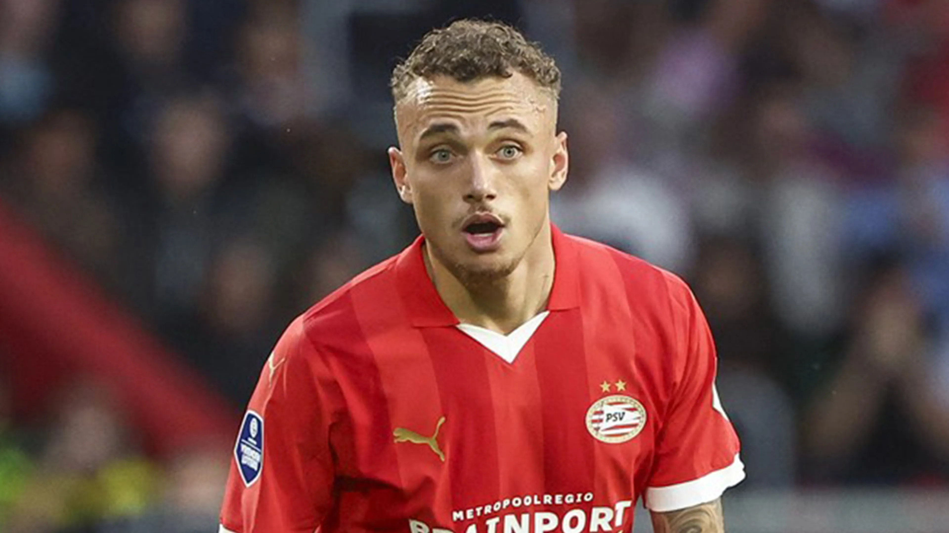 Noa Lang vervult wens van jonge fan met hartverwarmend gebaar bij PSV - FC Volendam