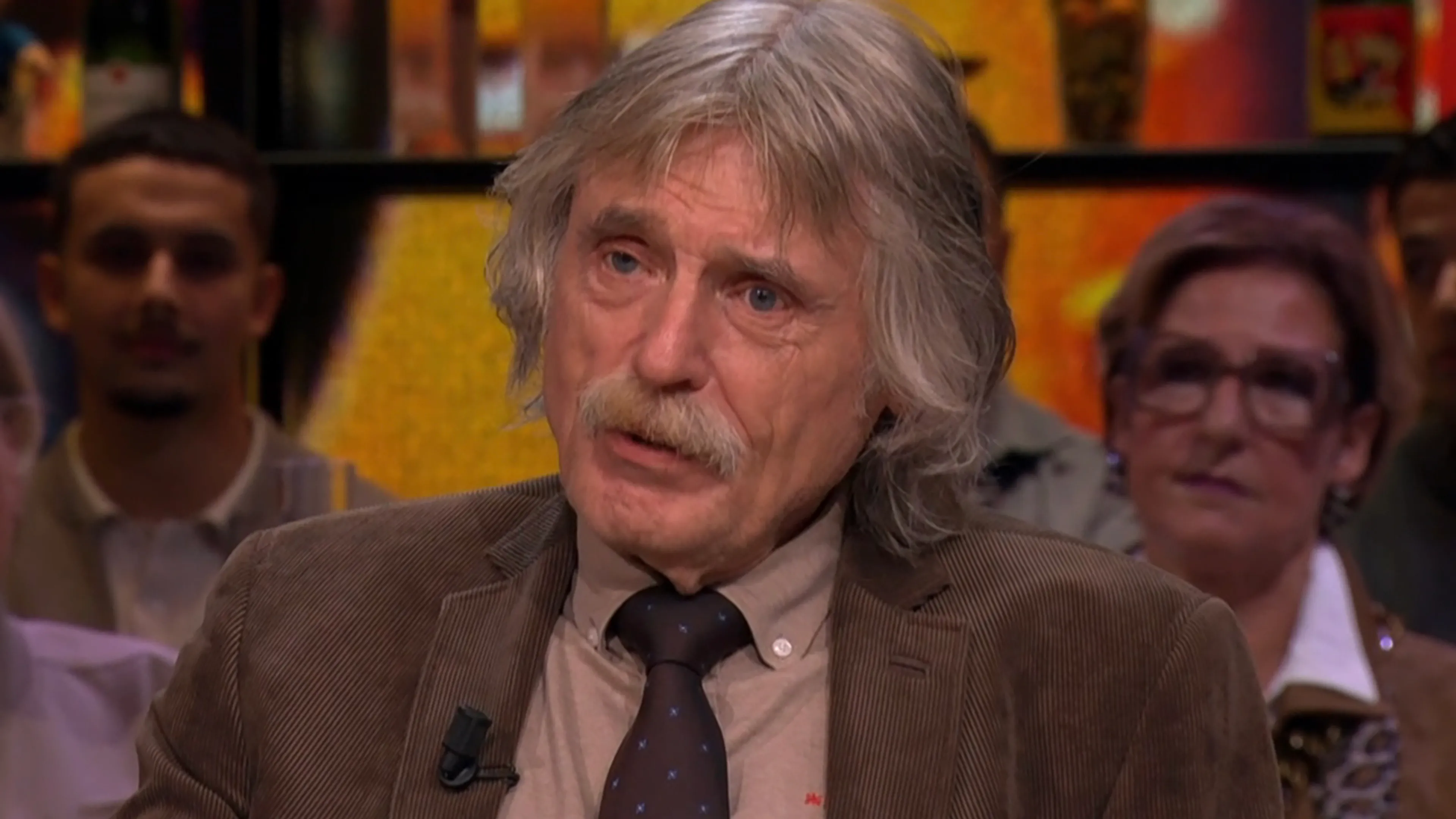 Johan Derksen doet oproep voor nierdonor: ‘Het is plotseling zó ernstig geworden’