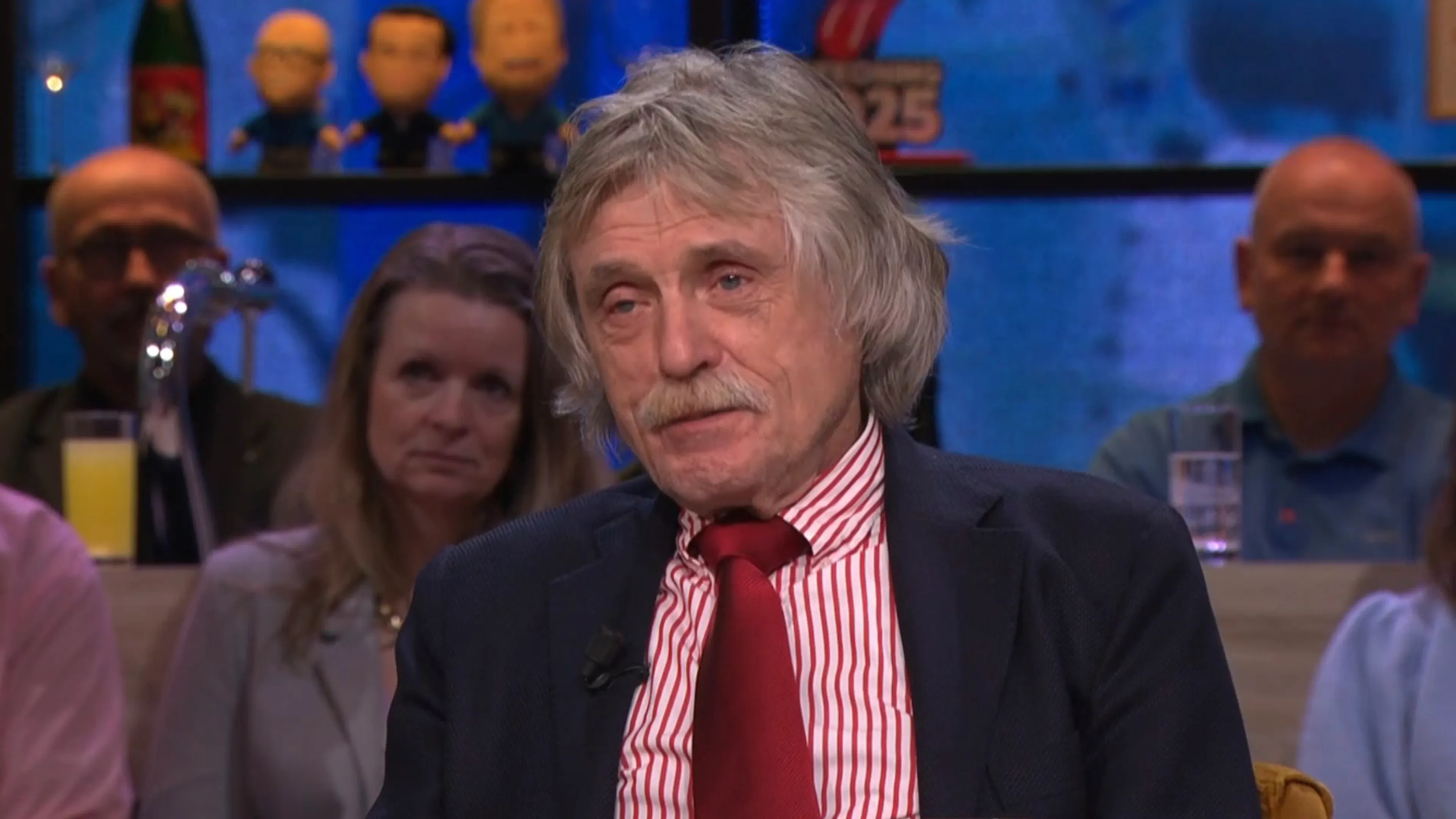 Johan Derksen niet blij na tandartsbezoek: 'Ik kan dat mens wel...'