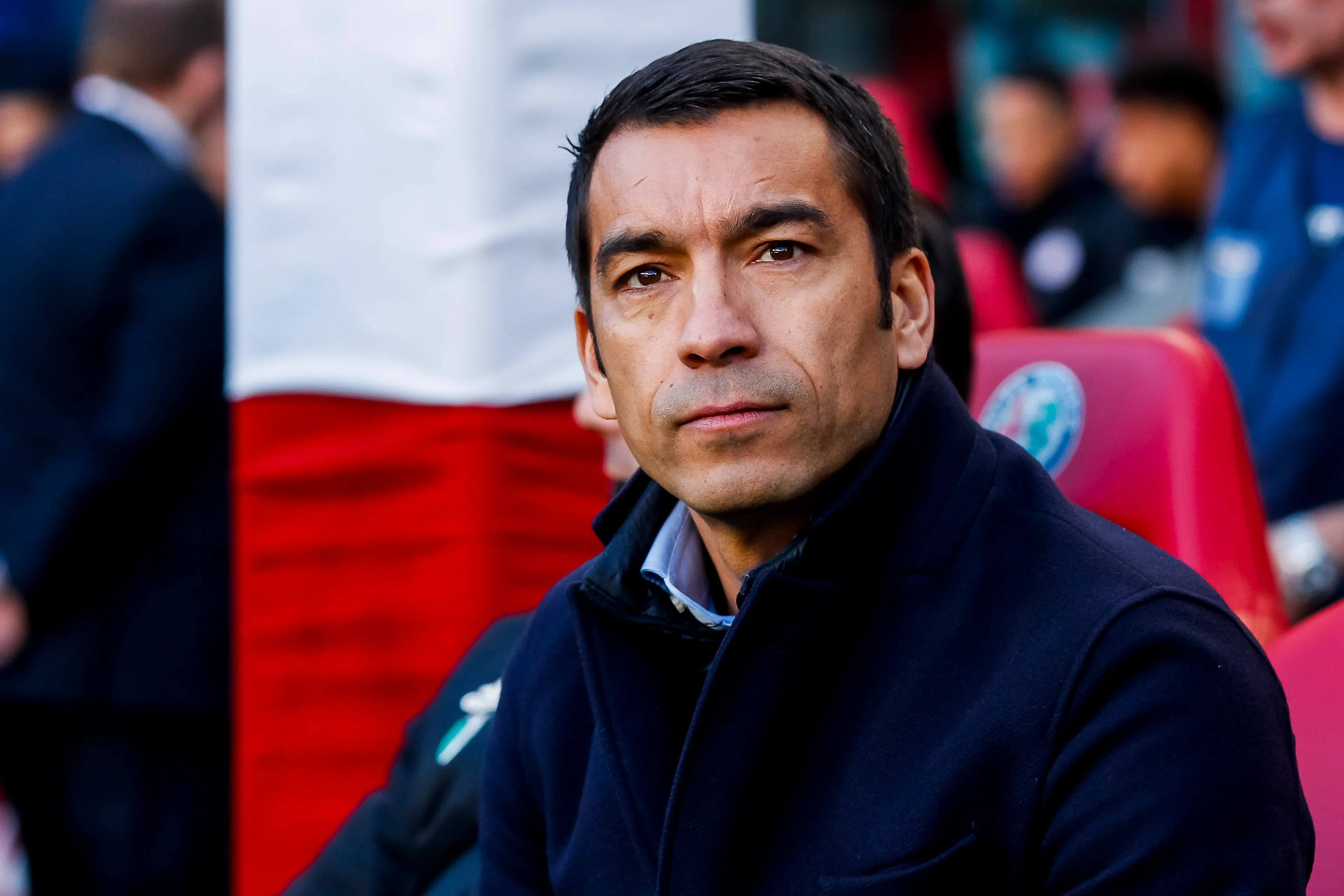 Van Bronckhorst verrast door stoppen Van Geel