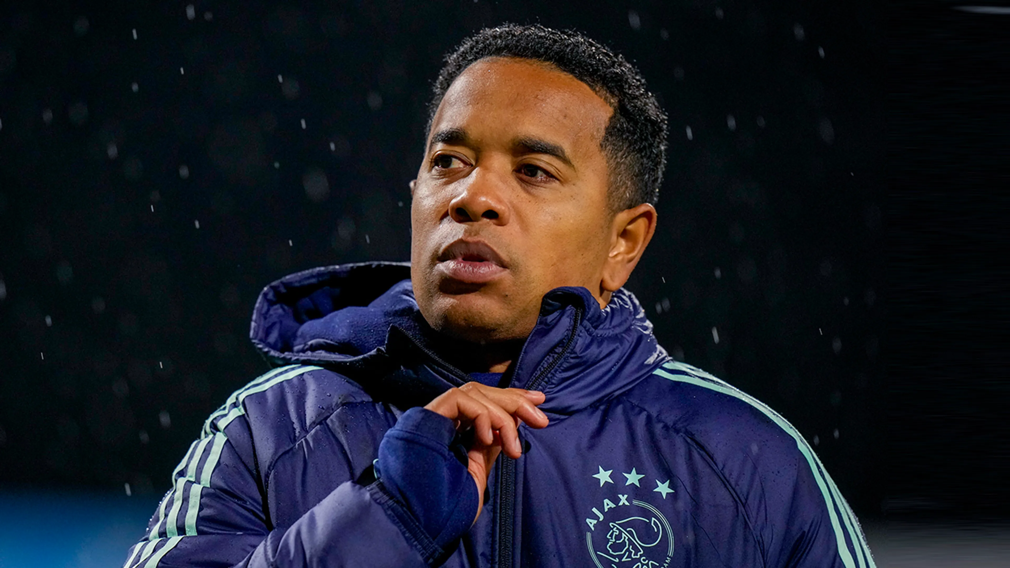 Urby Emanuelson bevestigt gesprekken met Ajax over functie in staf van John Heitinga