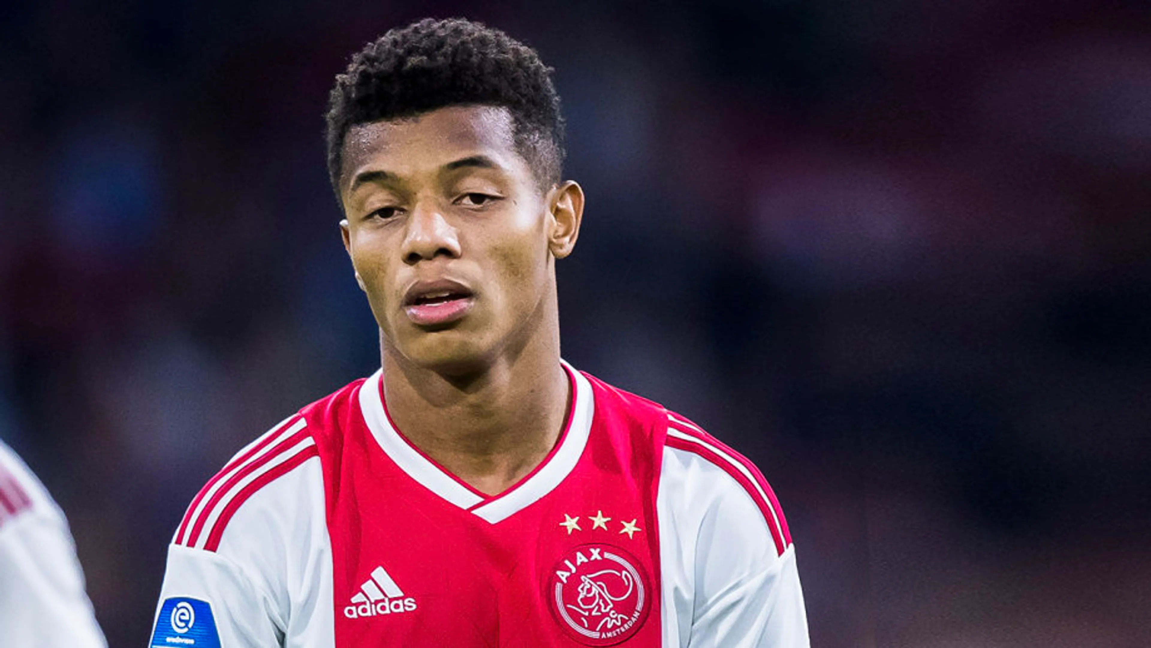 Neres hint op langer verblijf bij Ajax na 'moeilijkste periode in carrière'