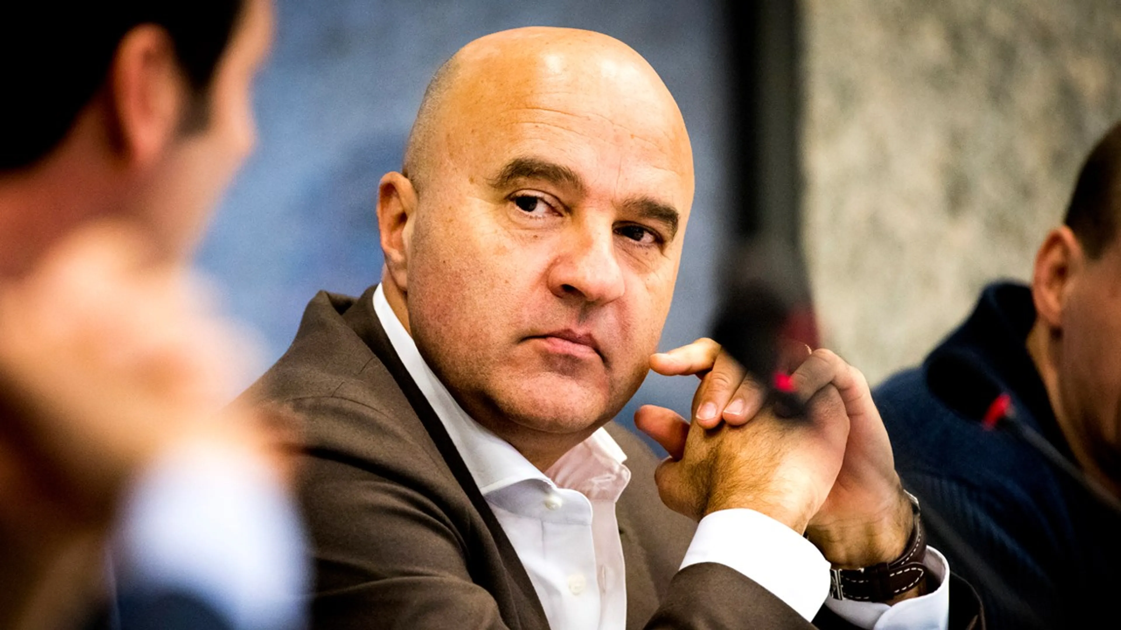 John van den Heuvel laat van zich horen na arrestatie op A2 wegens dreigende situatie