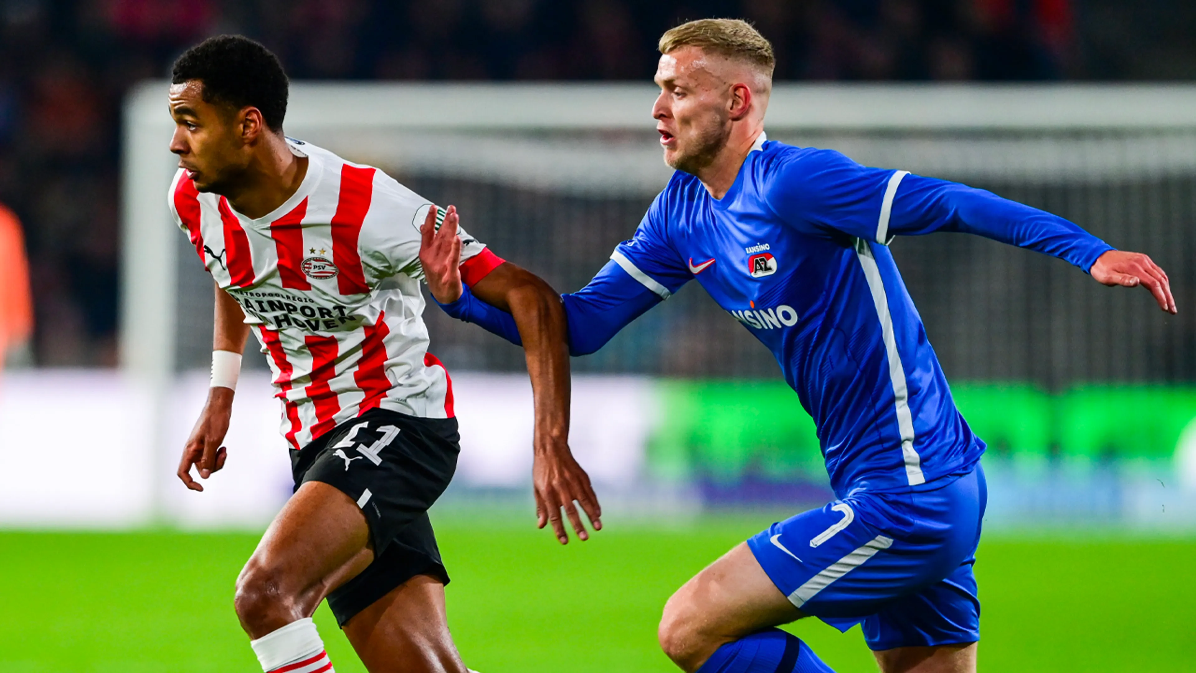 PSV na nederlaag tegen AZ (0-1) koploper af