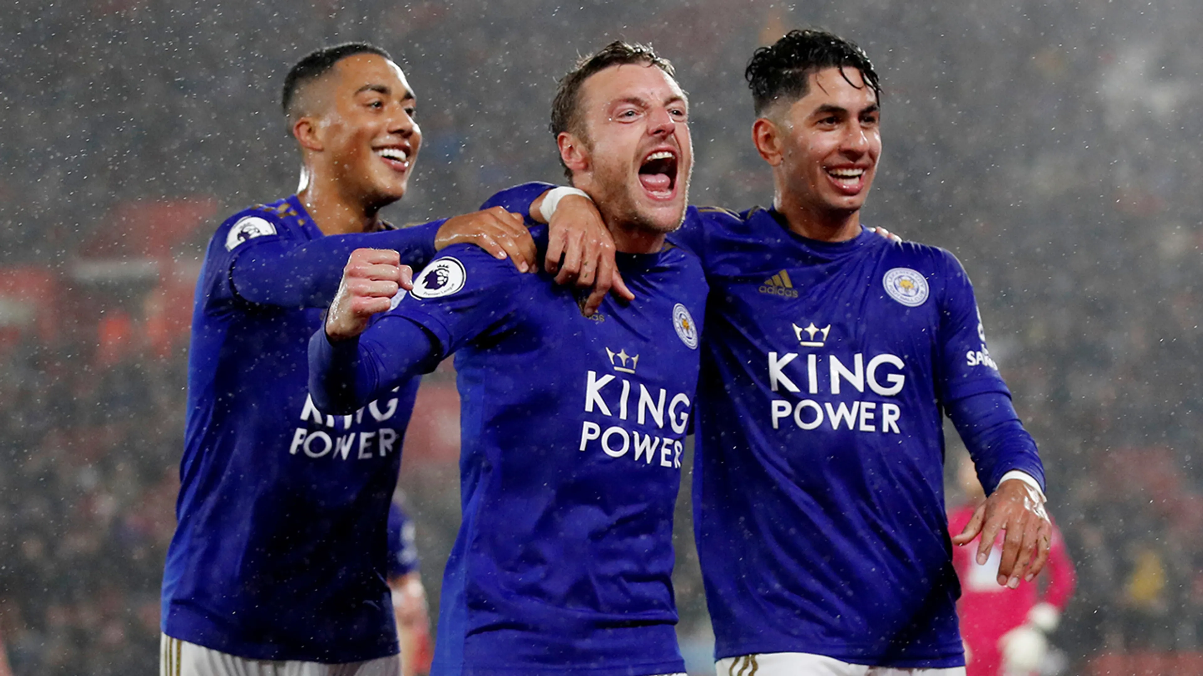 Leicester boekt grootste uitzege ooit in Premier League