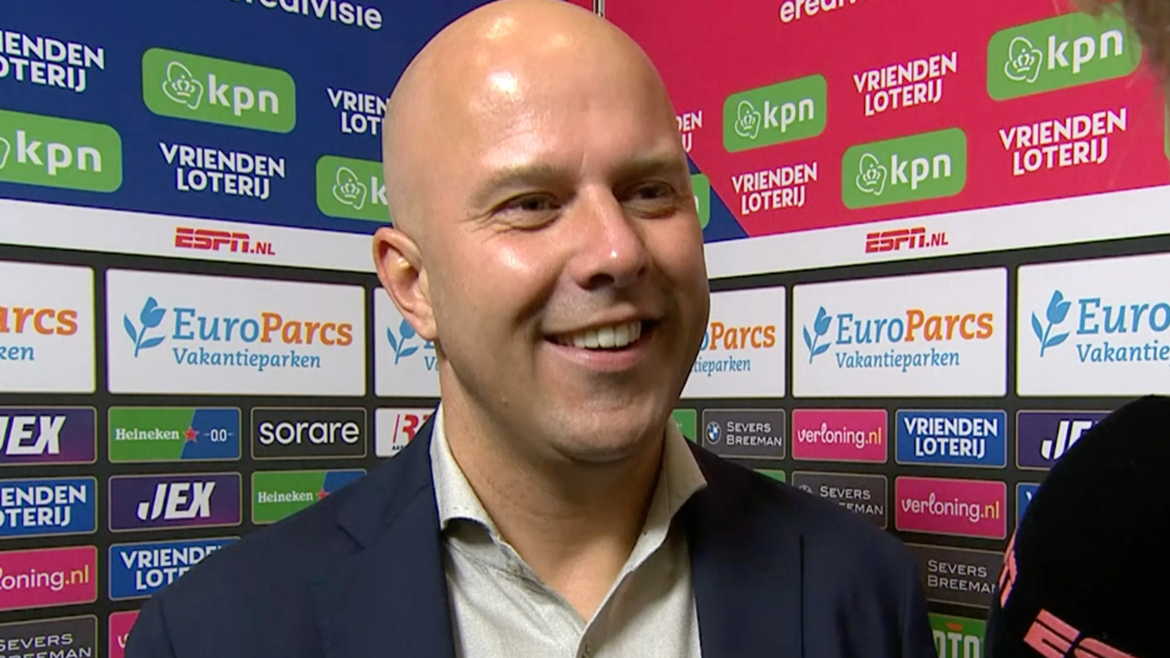 Feyenoord-trainer Arne Slot: 'Ik adviseer Ajax om Schreuder te houden'
