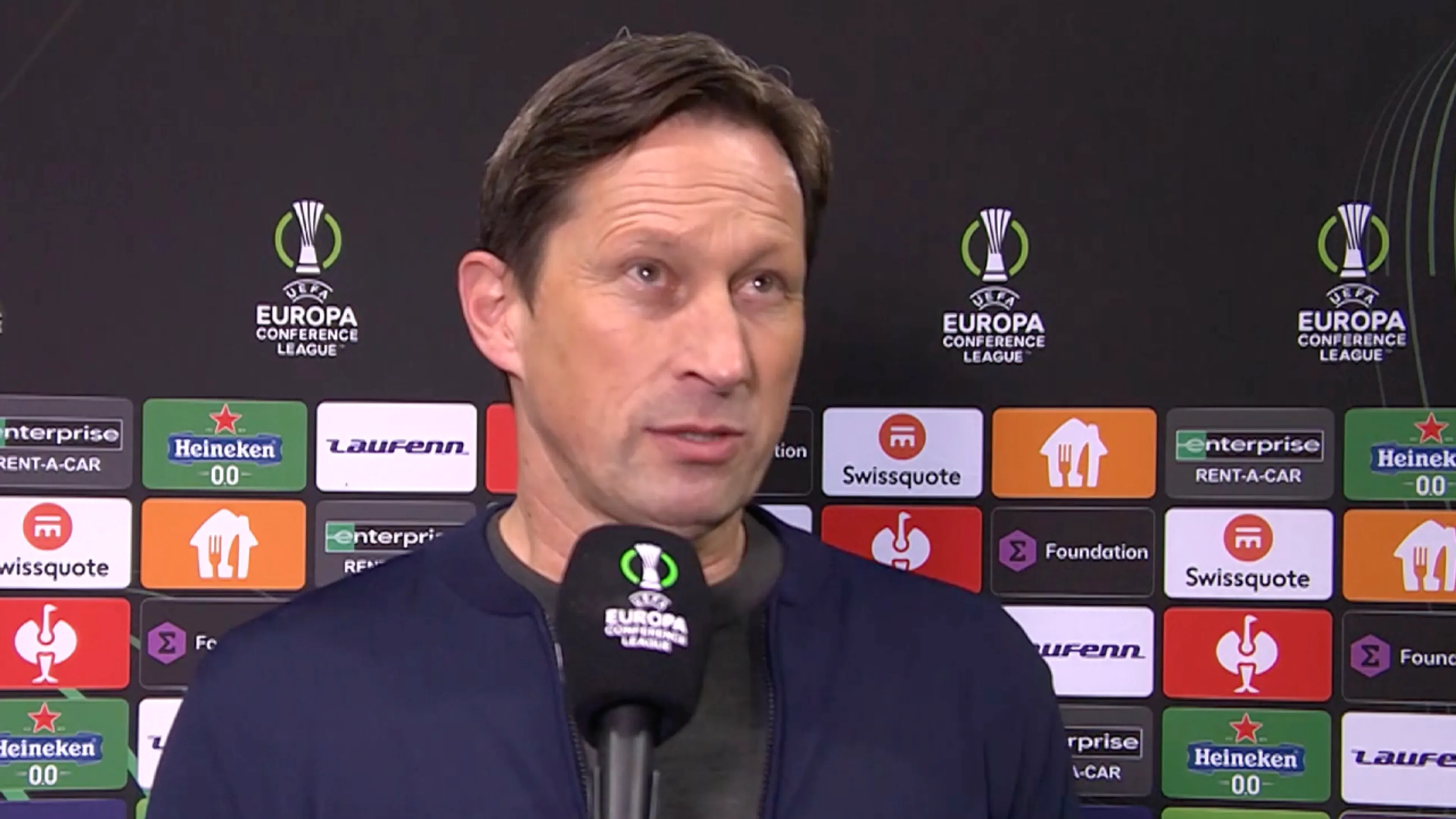 Schmidt lovend over Mauro Júnior: 'Tactisch gezien van topniveau'