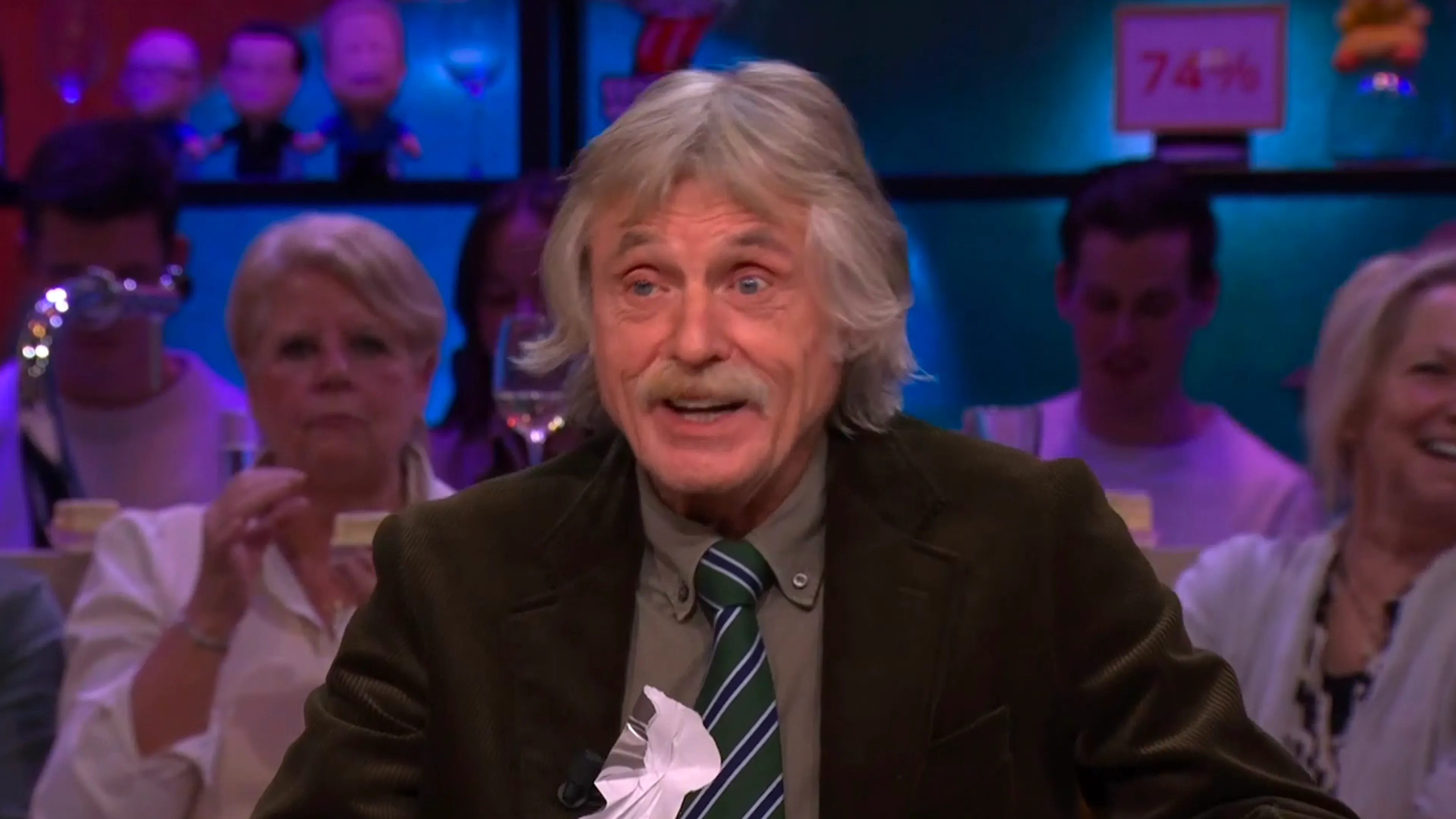 Johan Derksen wordt zaterdag 77 jaar en krijgt bij Vandaag Inside alvast zijn eerste cadeau