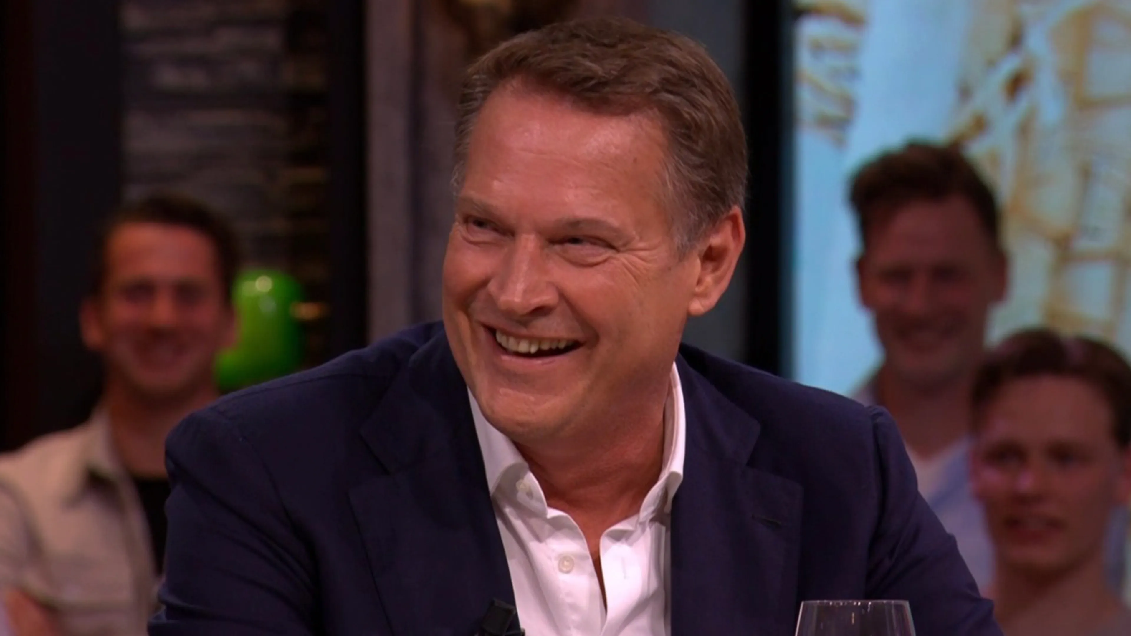 Aflevering Vandaag Inside met Albert Verlinde, dinsdag 9 mei 2023