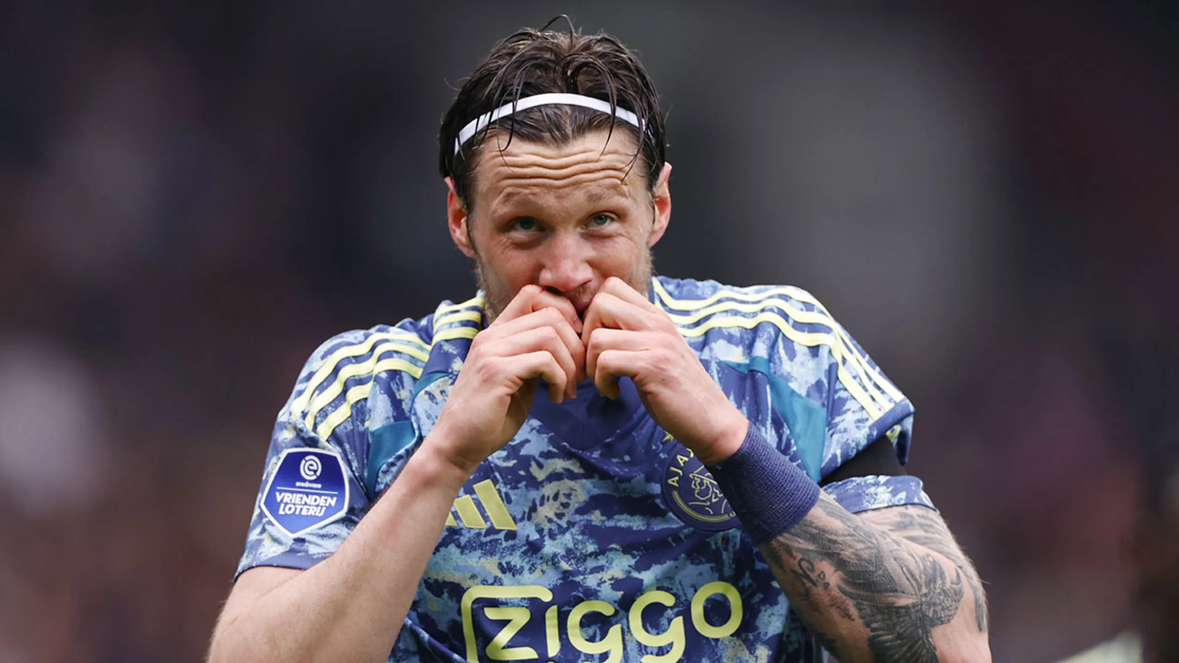 Koploper Ajax wint moeizaam van Willem II en zet weer een stap richting de landstitel