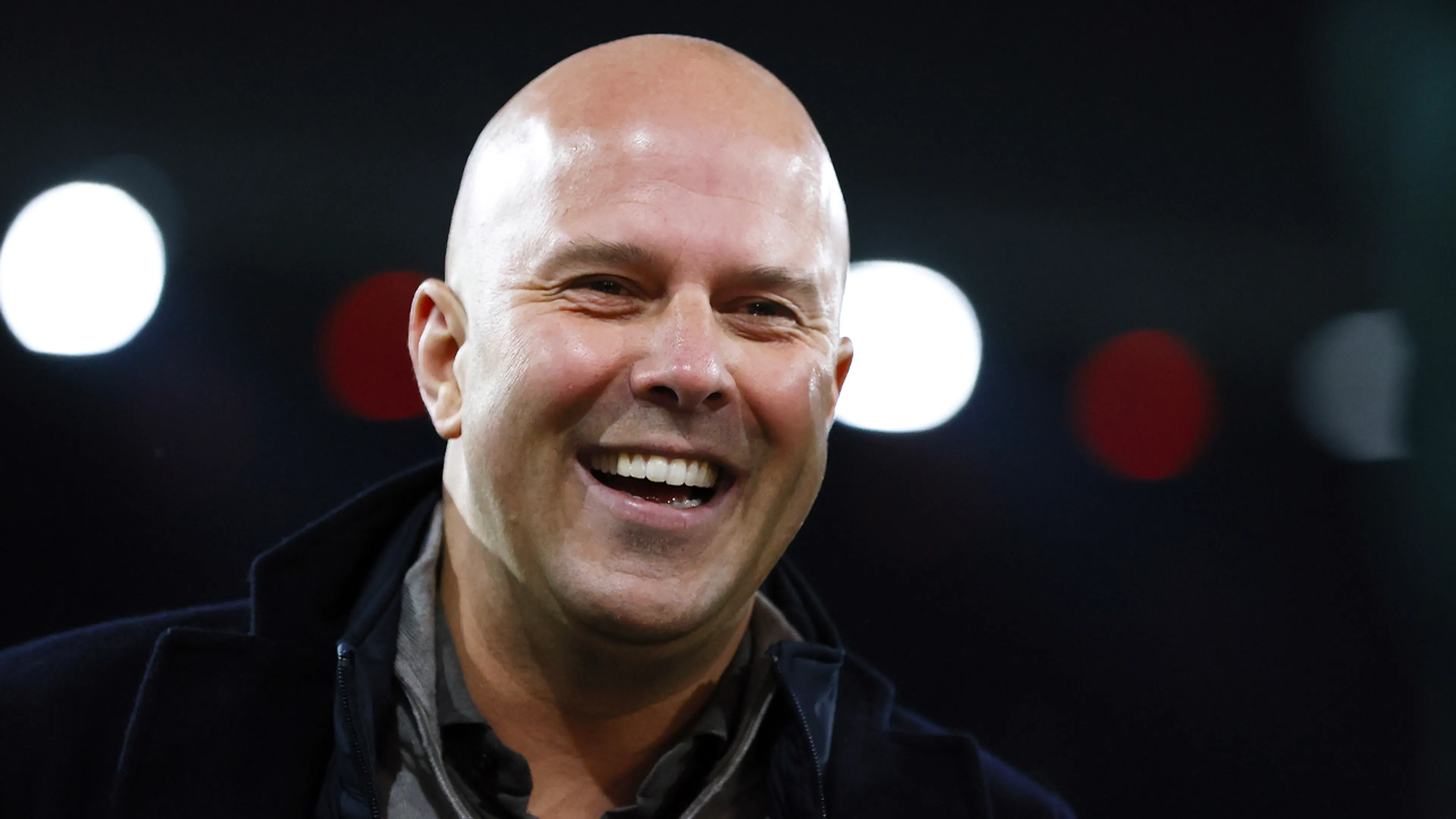 Arne Slot overtuigd dat hij Liverpool-trainer blijft: 'Ik heb alle redenen om dat te geloven'