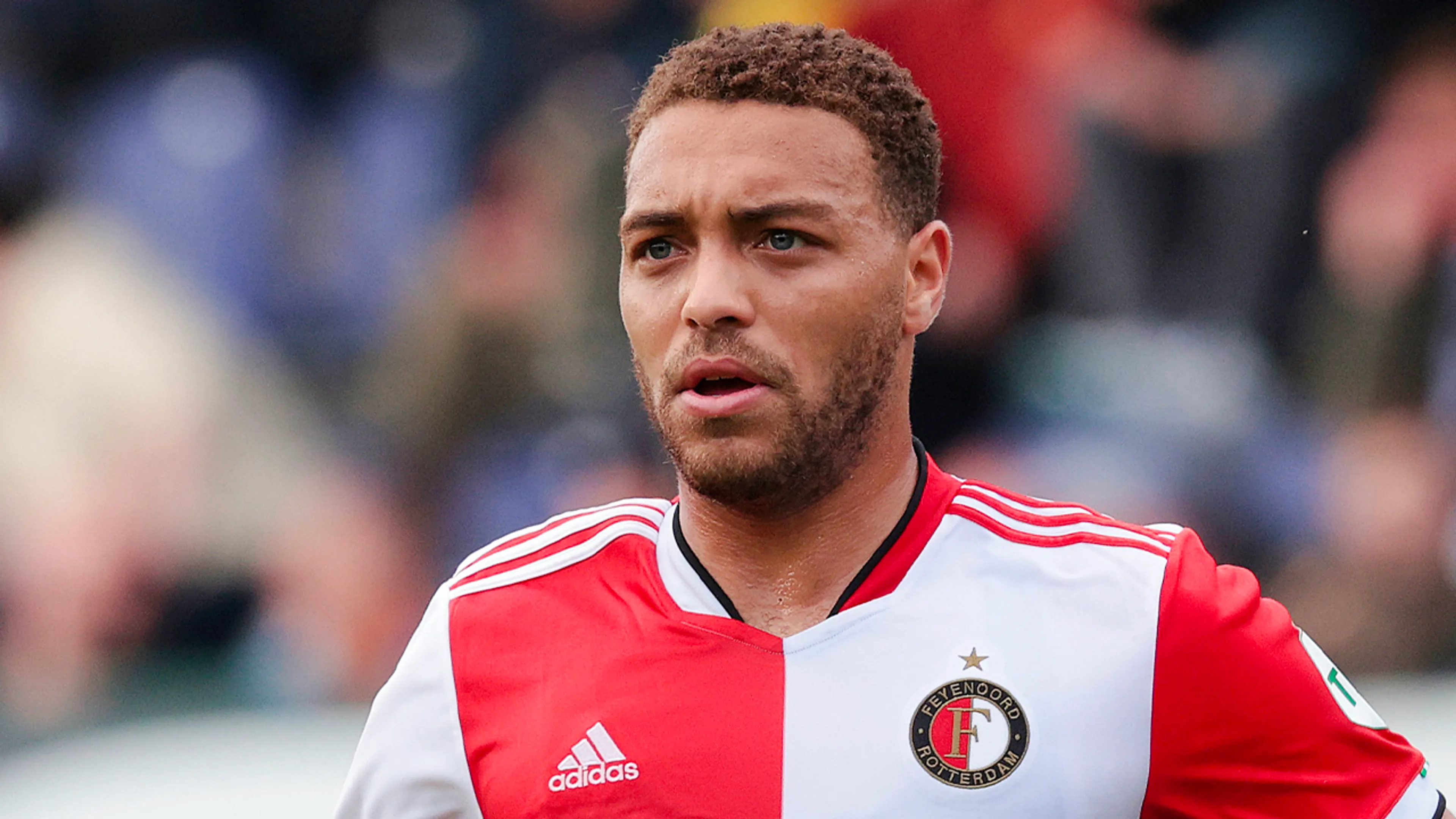 Doodsbedreigingen voor Feyenoord-fan die crowdfunding voor Dessers startte