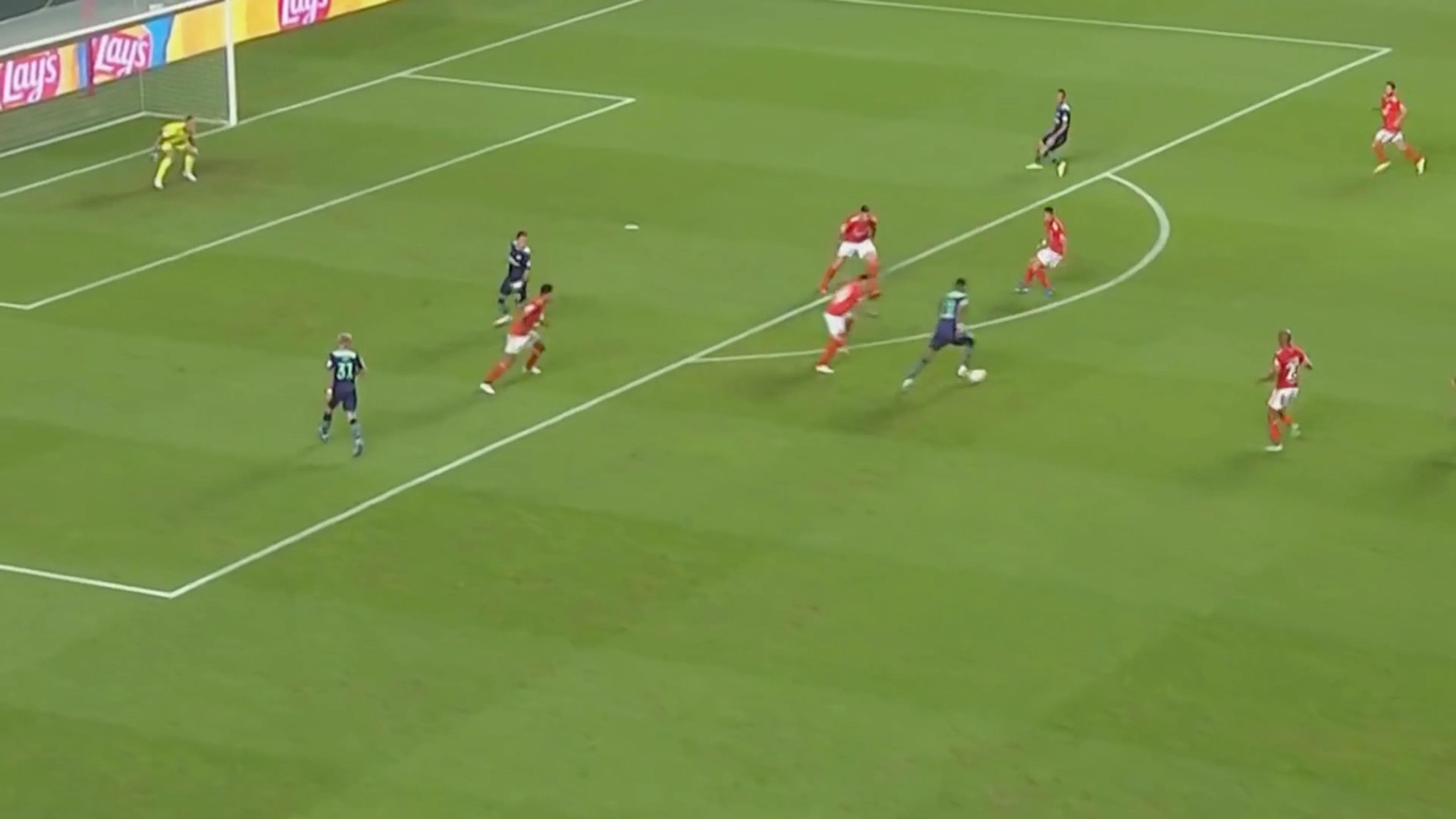 VIDEOGOAL: Gakpo maakt de aansluitingstreffer voor PSV!