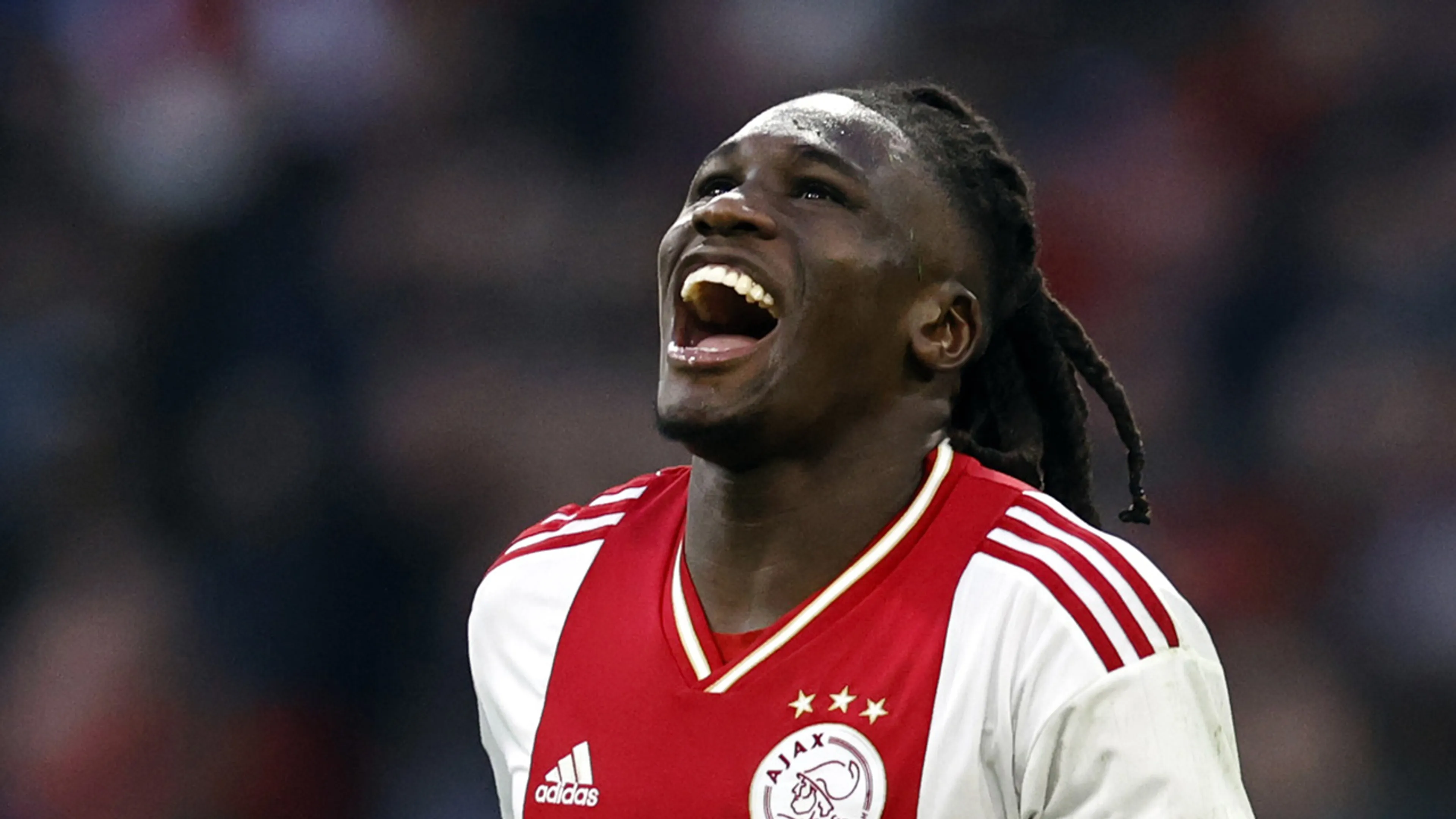 'Transfer Calvin Bassey naar Premier League in afrondende fase'