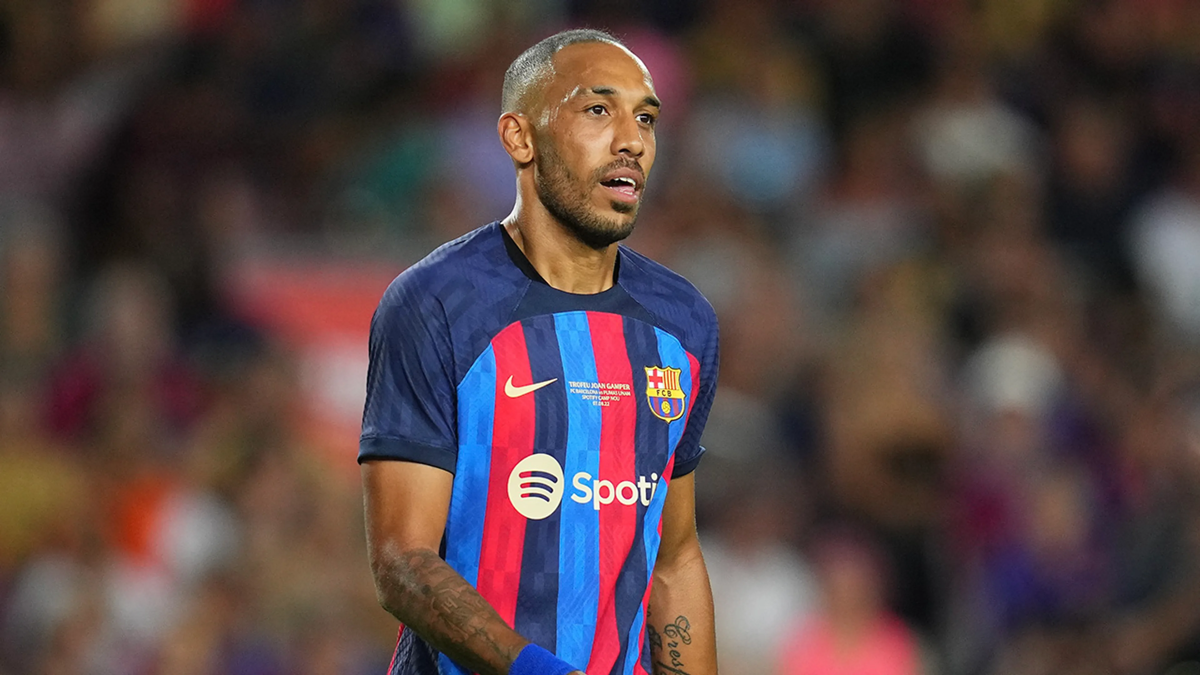 'Aubameyang door vier man bedreigd met vuurwapens en geslagen met ijzeren staaf'