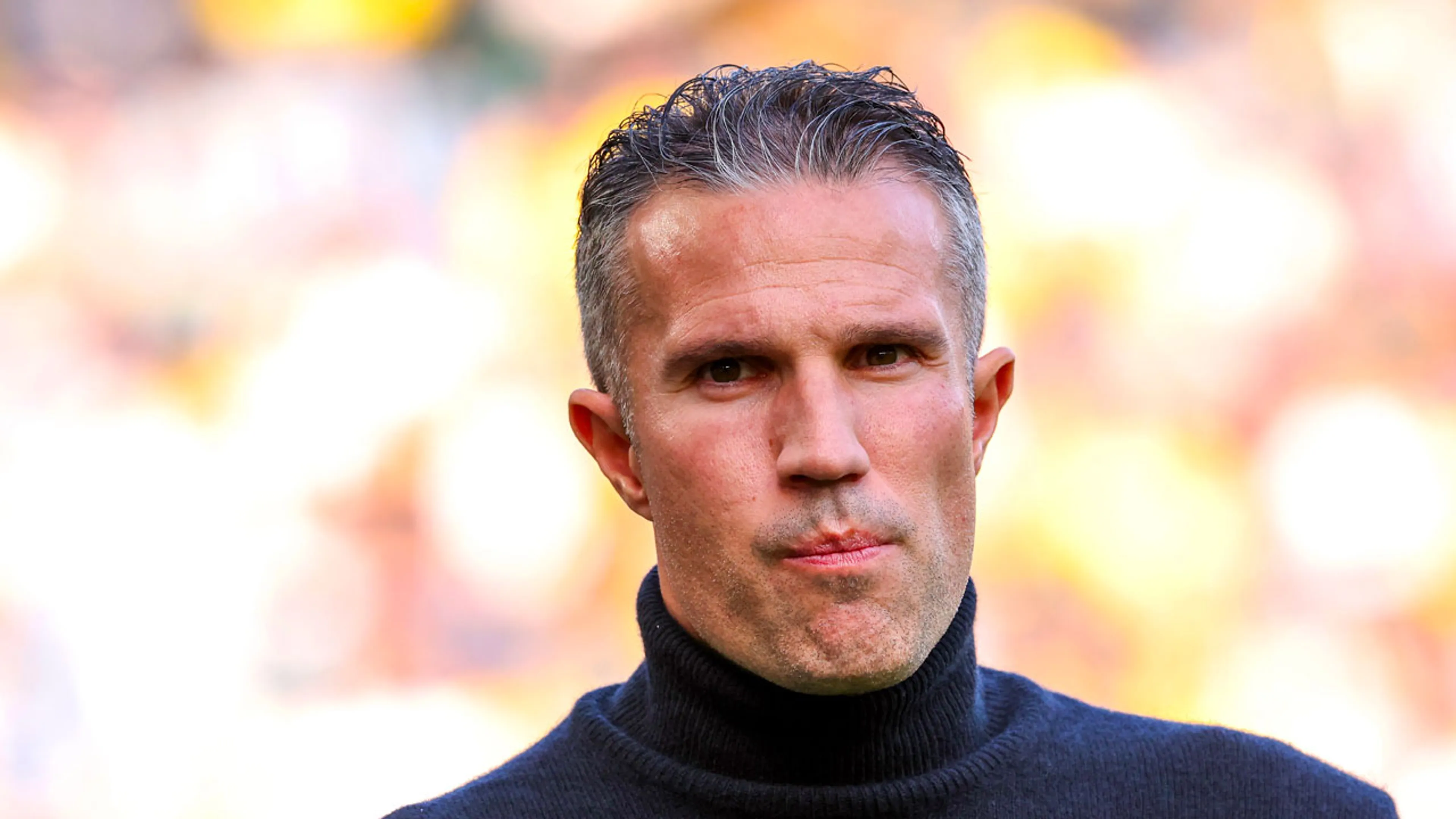 Druk op Robin van Persie neemt toe: Feyenoord staat bij rust 3-2 achter tegen NAC Breda