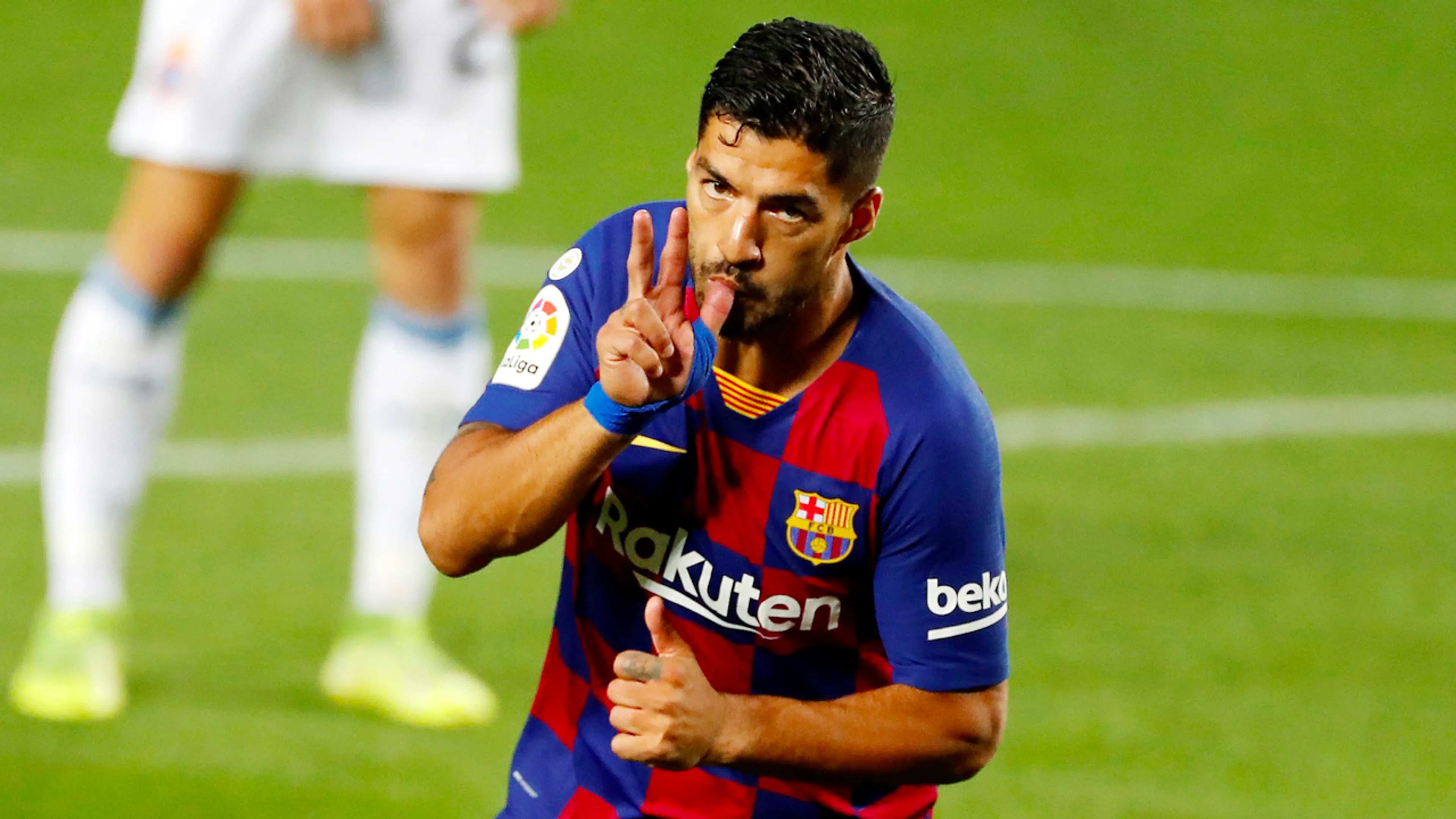 Flets Barcelona laat stadgenoot Espanyol degraderen