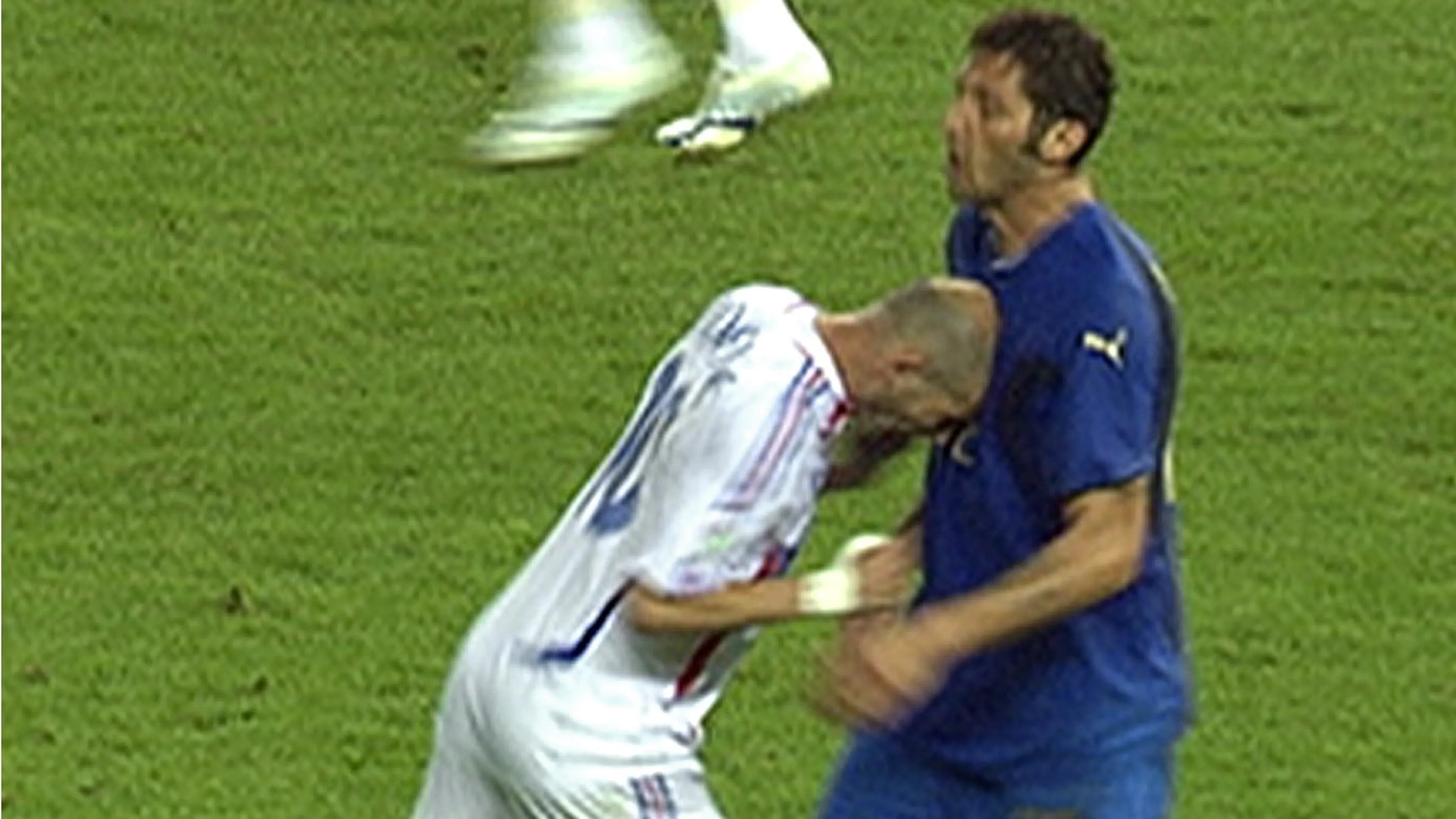 Materazzi blikt terug op beruchte kopstoot Zidane: 'Ik heb liever je zus'